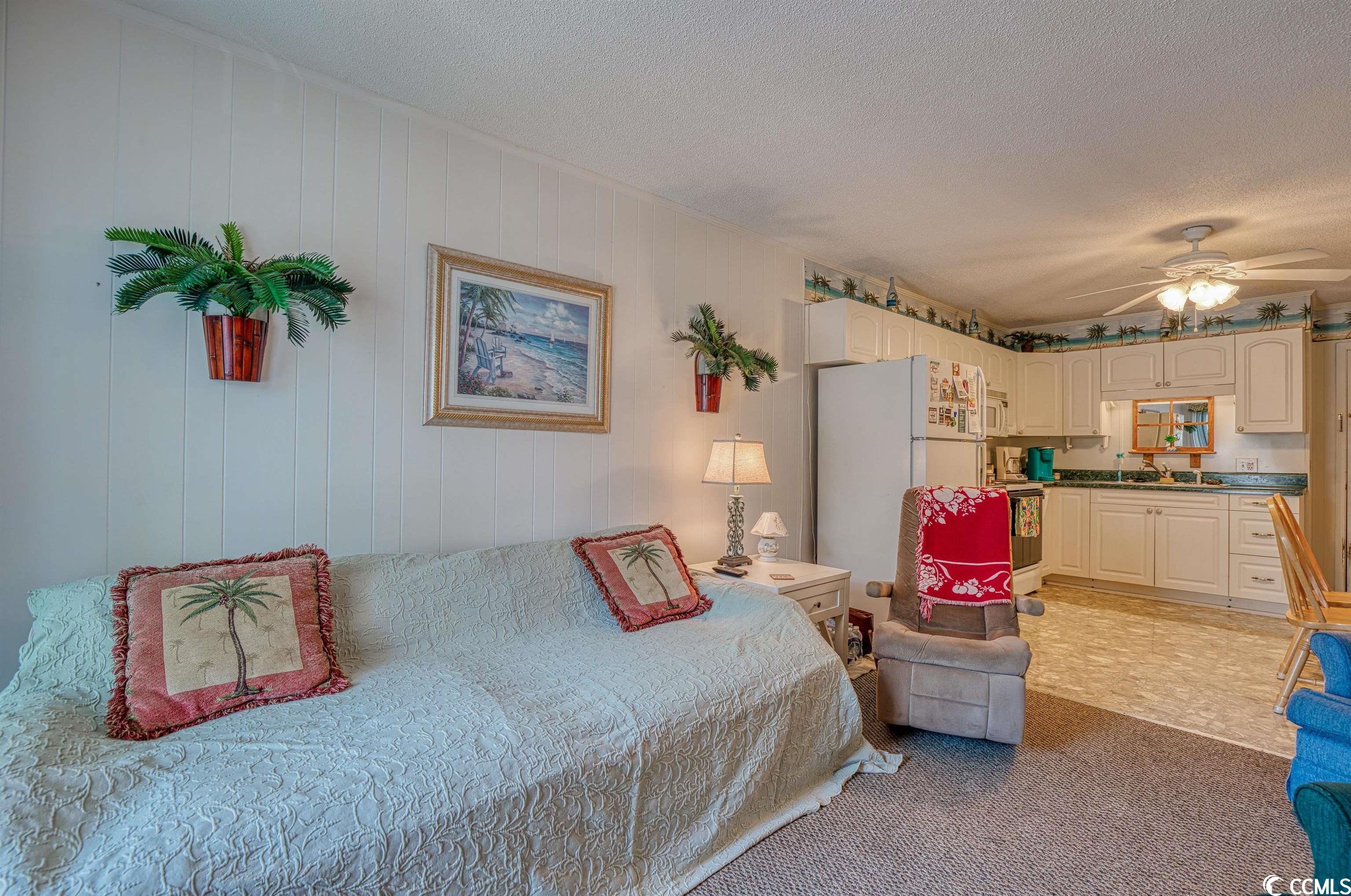 401 N Hillside Dr. Unit: 2L