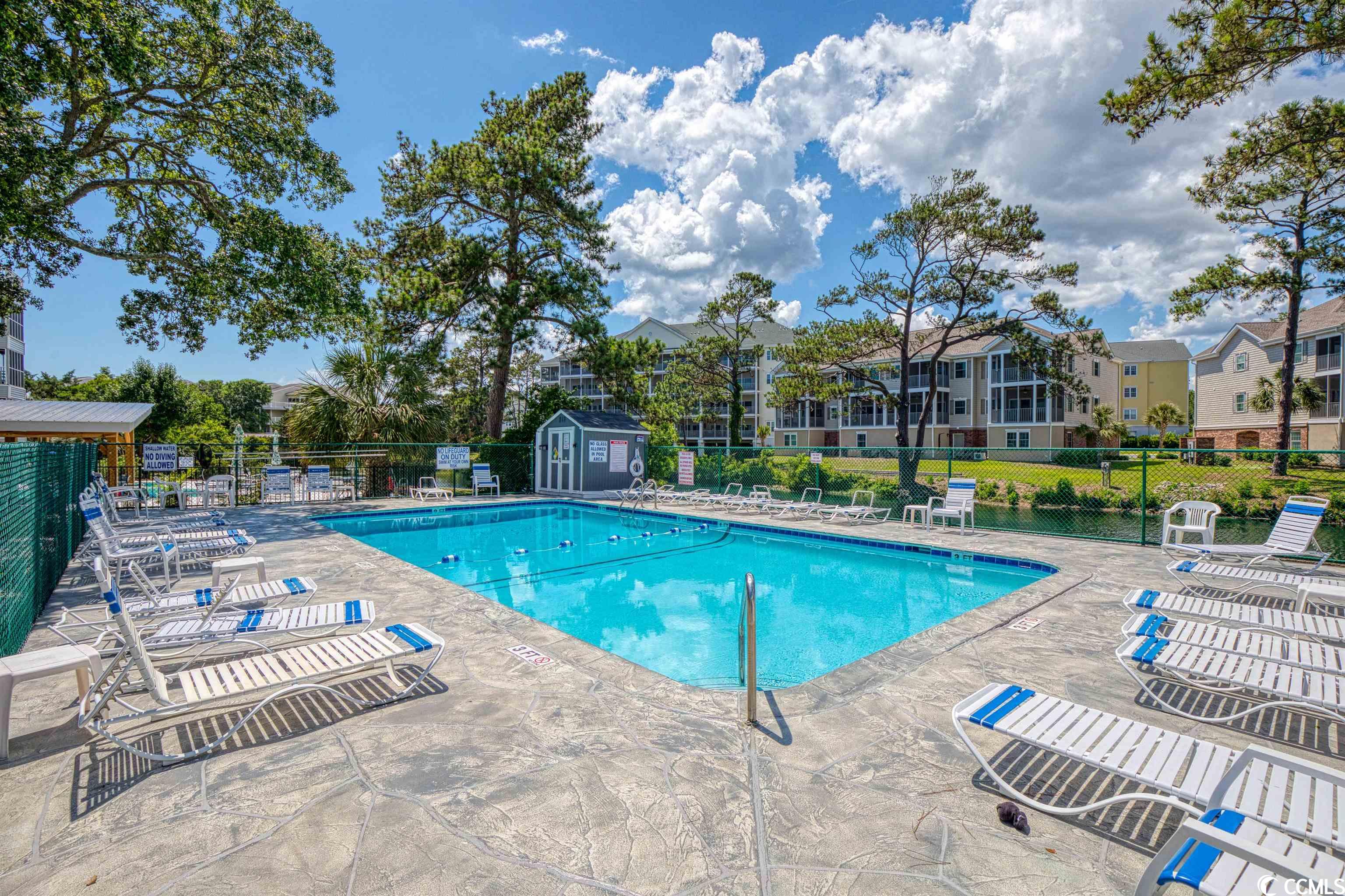 401 N Hillside Dr. Unit: 2L