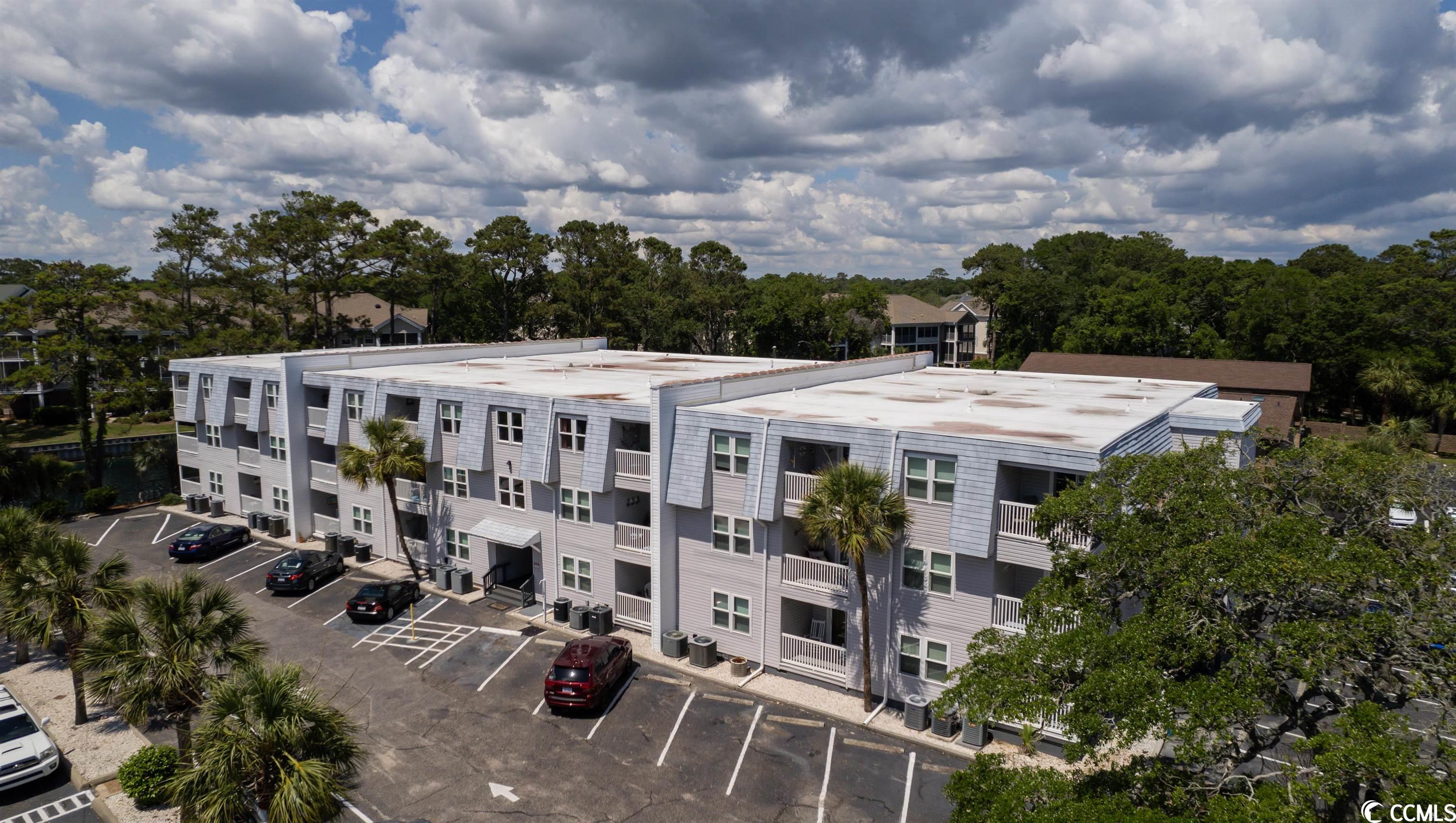 401 N Hillside Dr. Unit: 2L