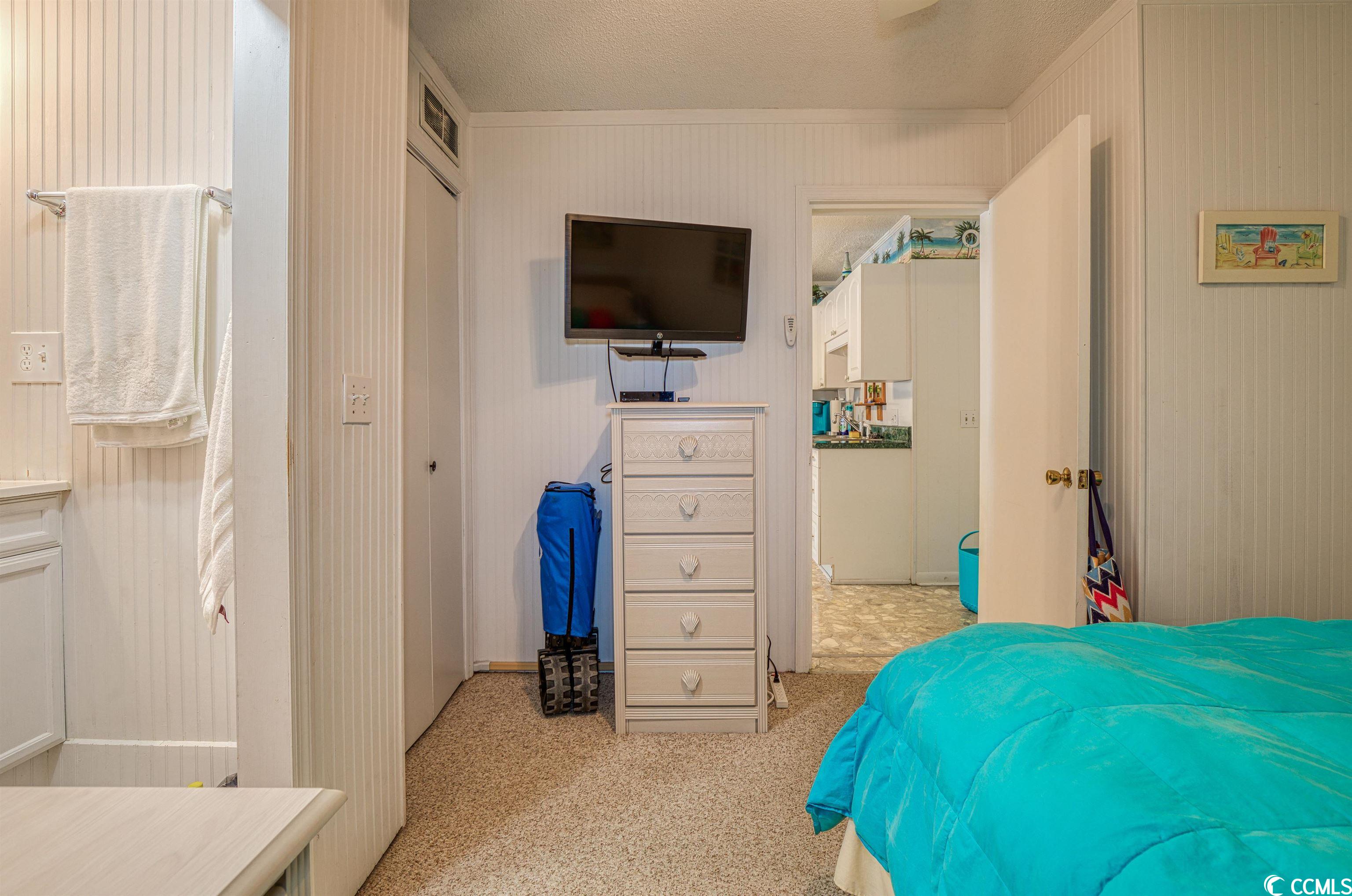 401 N Hillside Dr. Unit: 2L