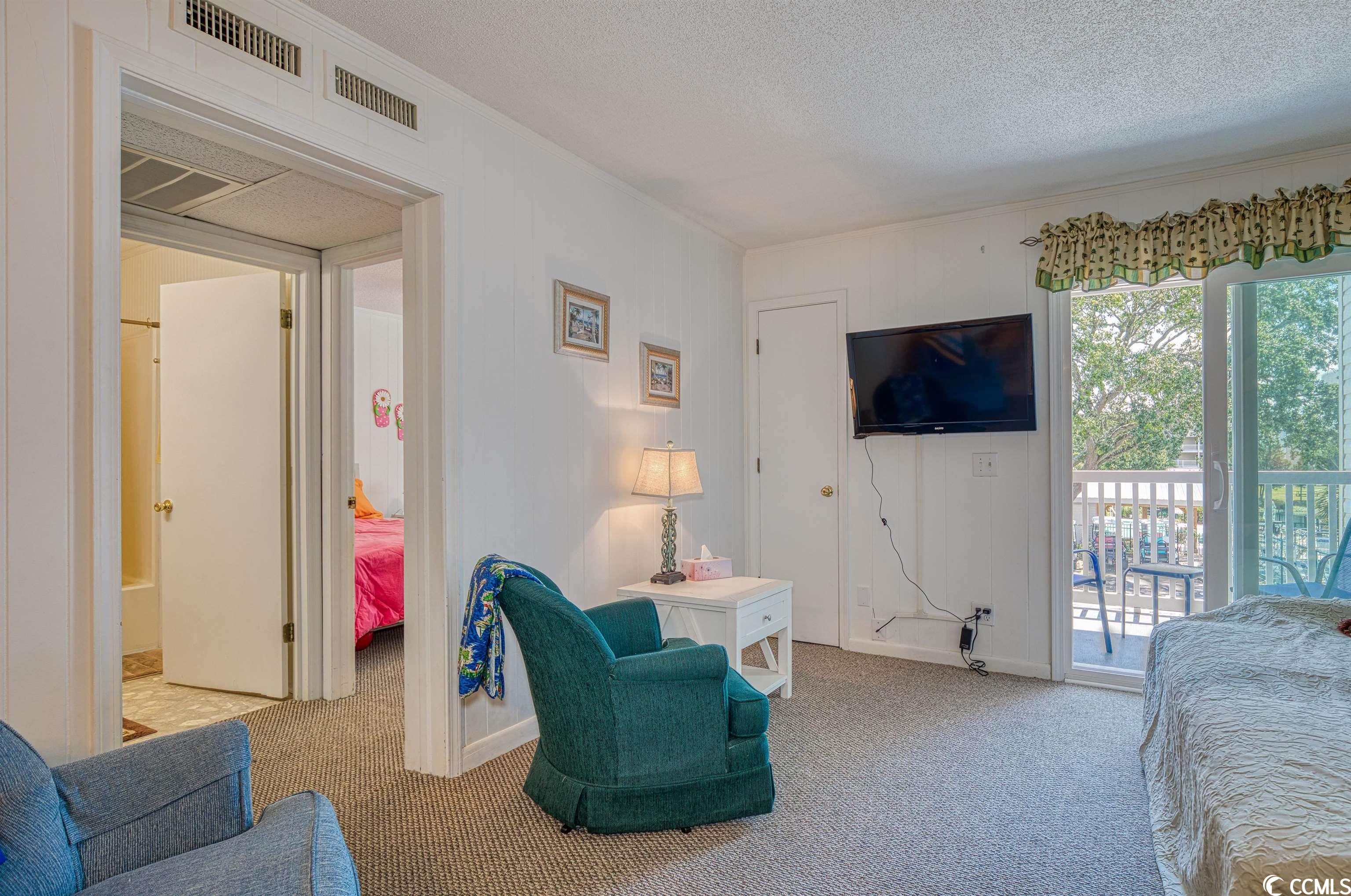 401 N Hillside Dr. Unit: 2L