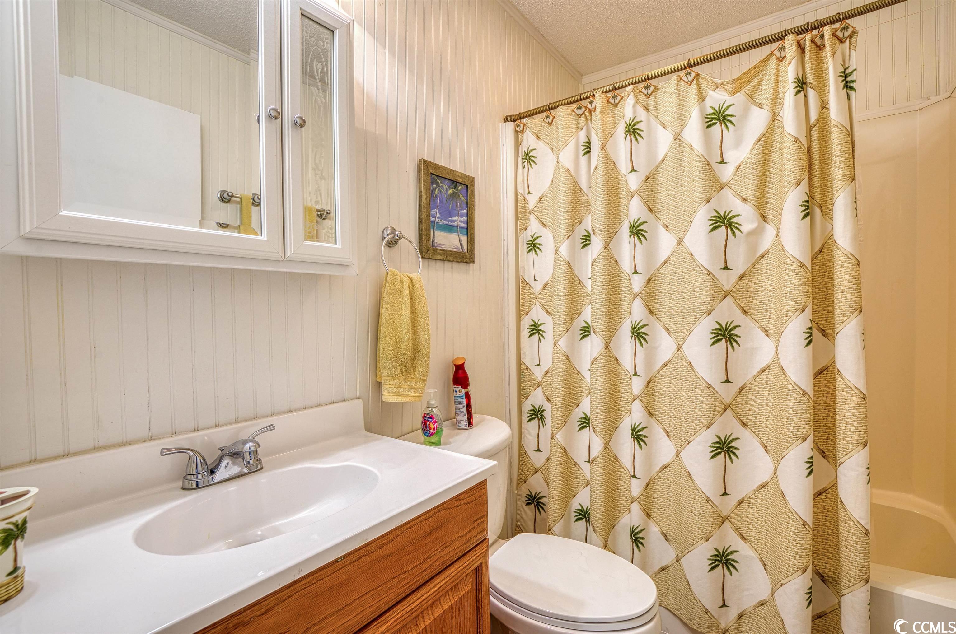 401 N Hillside Dr. Unit: 2L