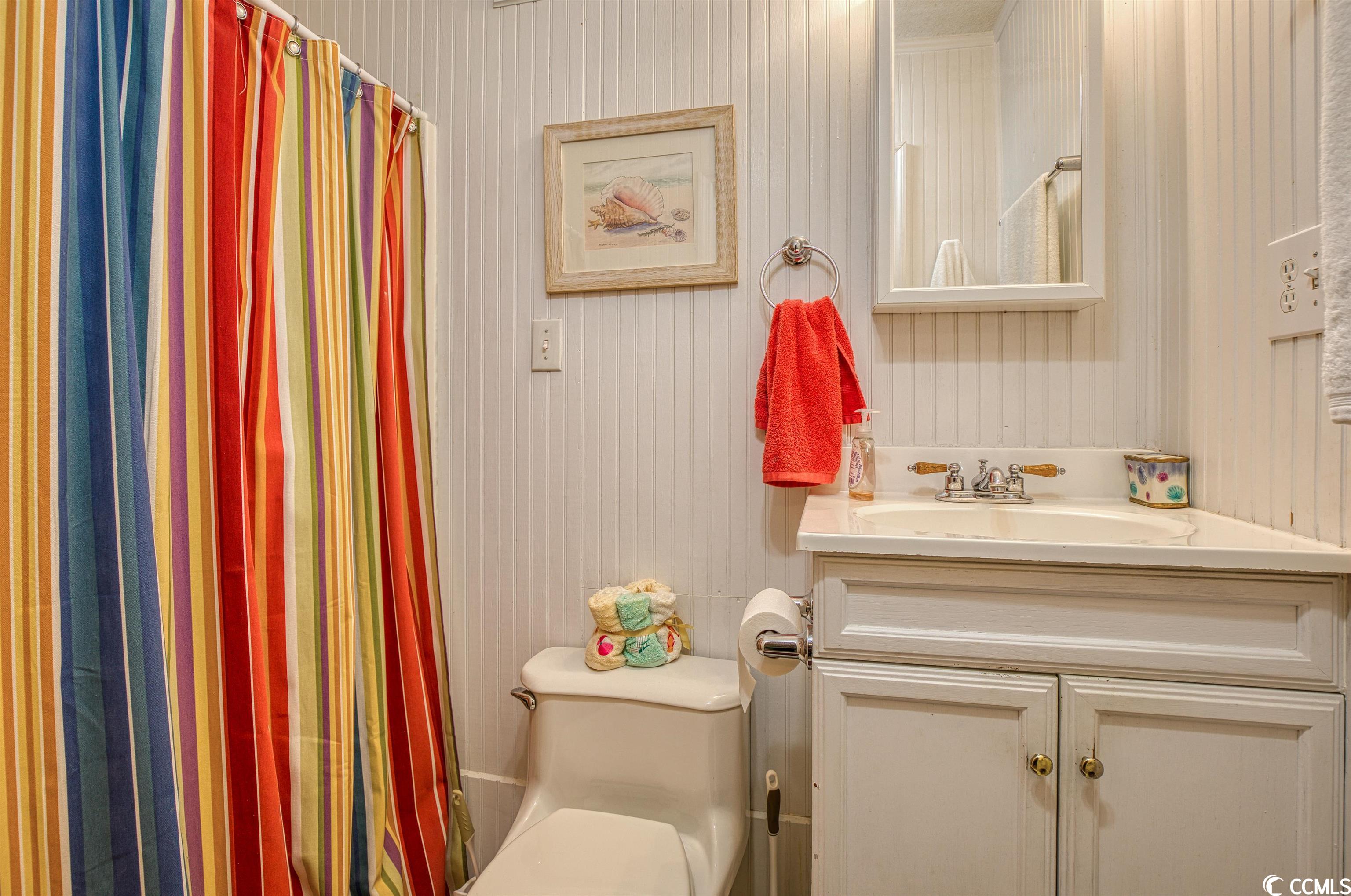 401 N Hillside Dr. Unit: 2L