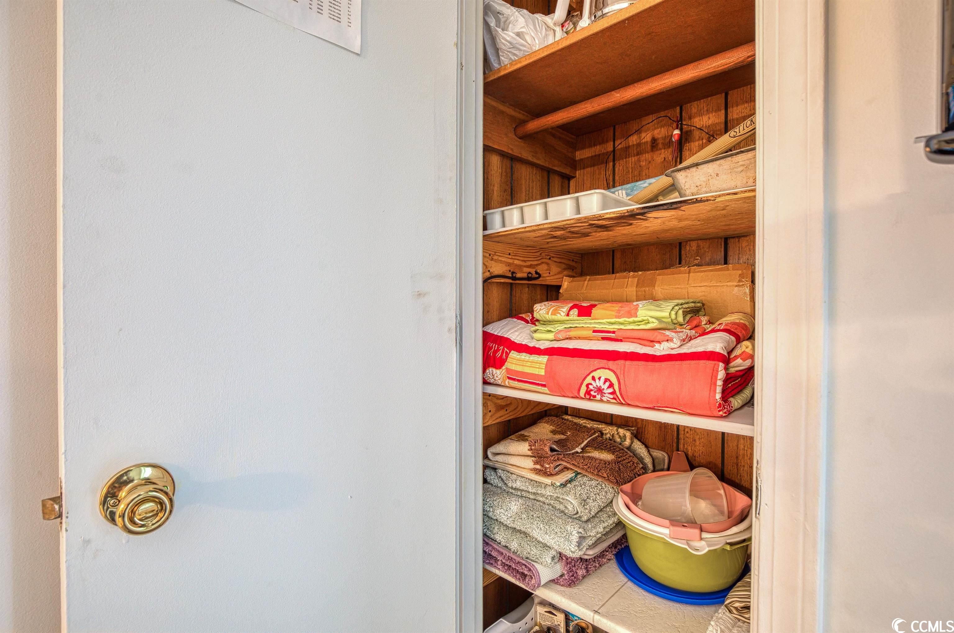 401 N Hillside Dr. Unit: 2L