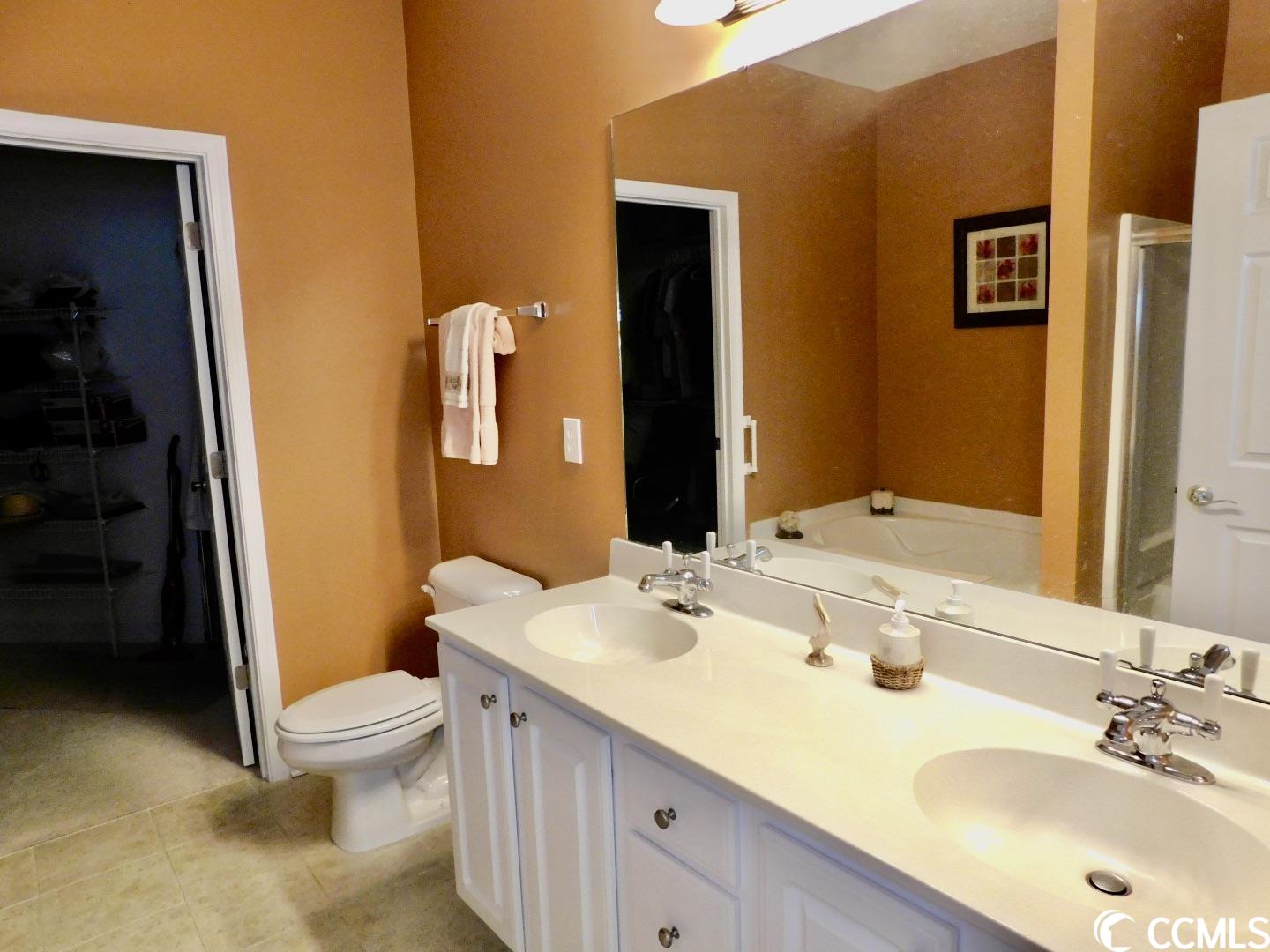 156 Rosewater Loop