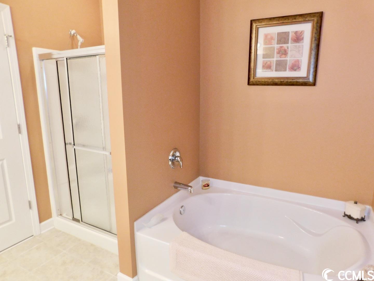 156 Rosewater Loop