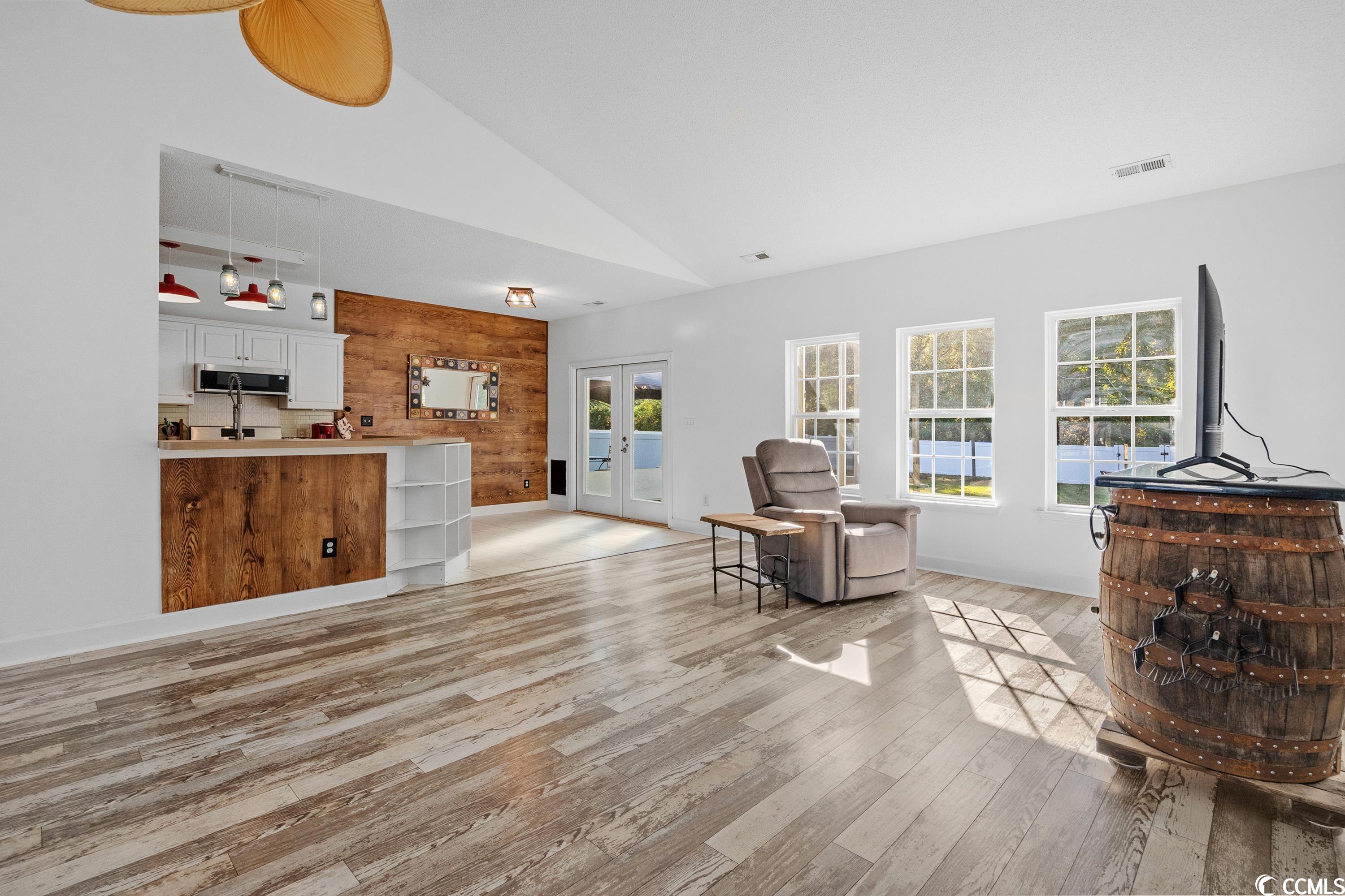104 River Country Dr.