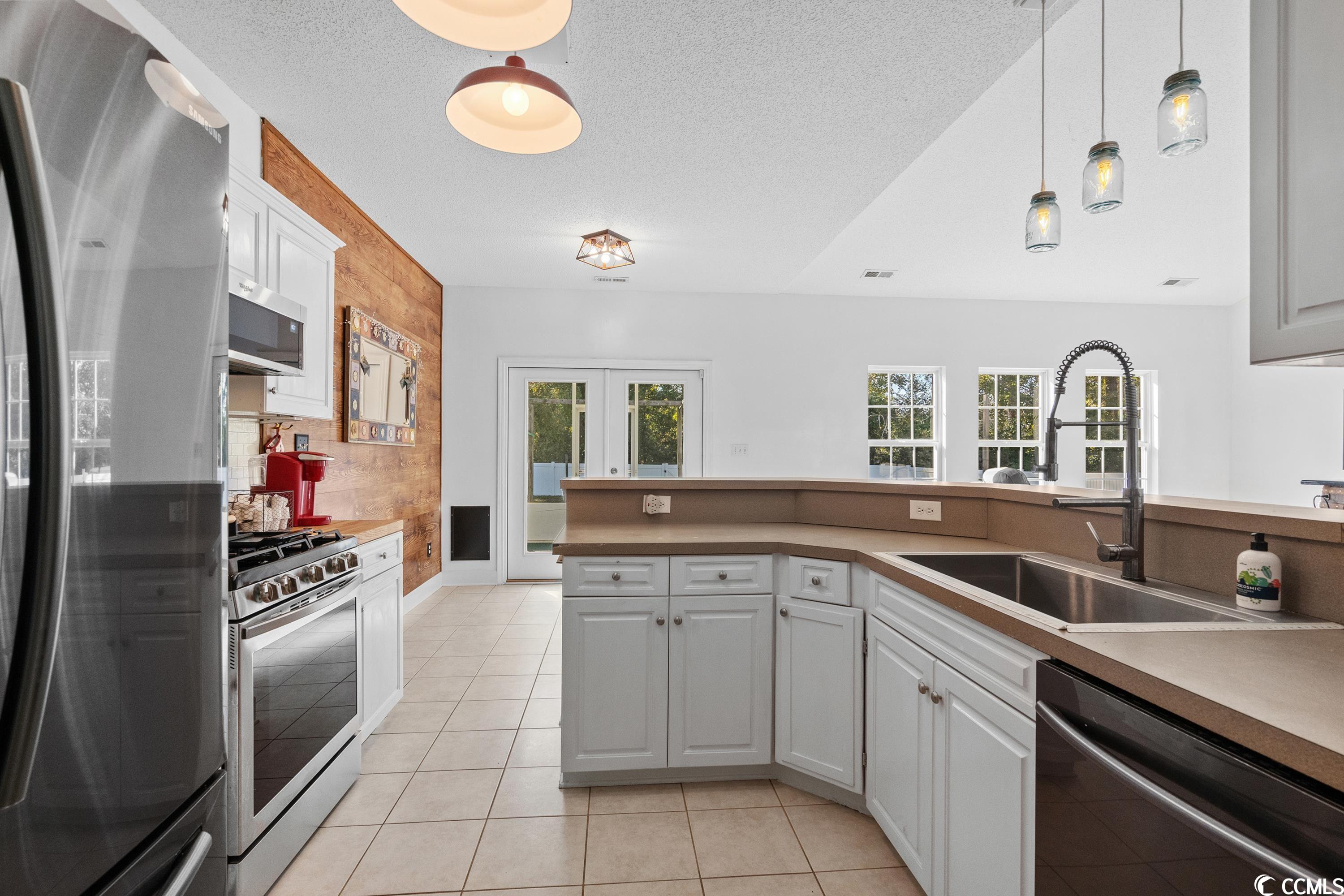 104 River Country Dr.