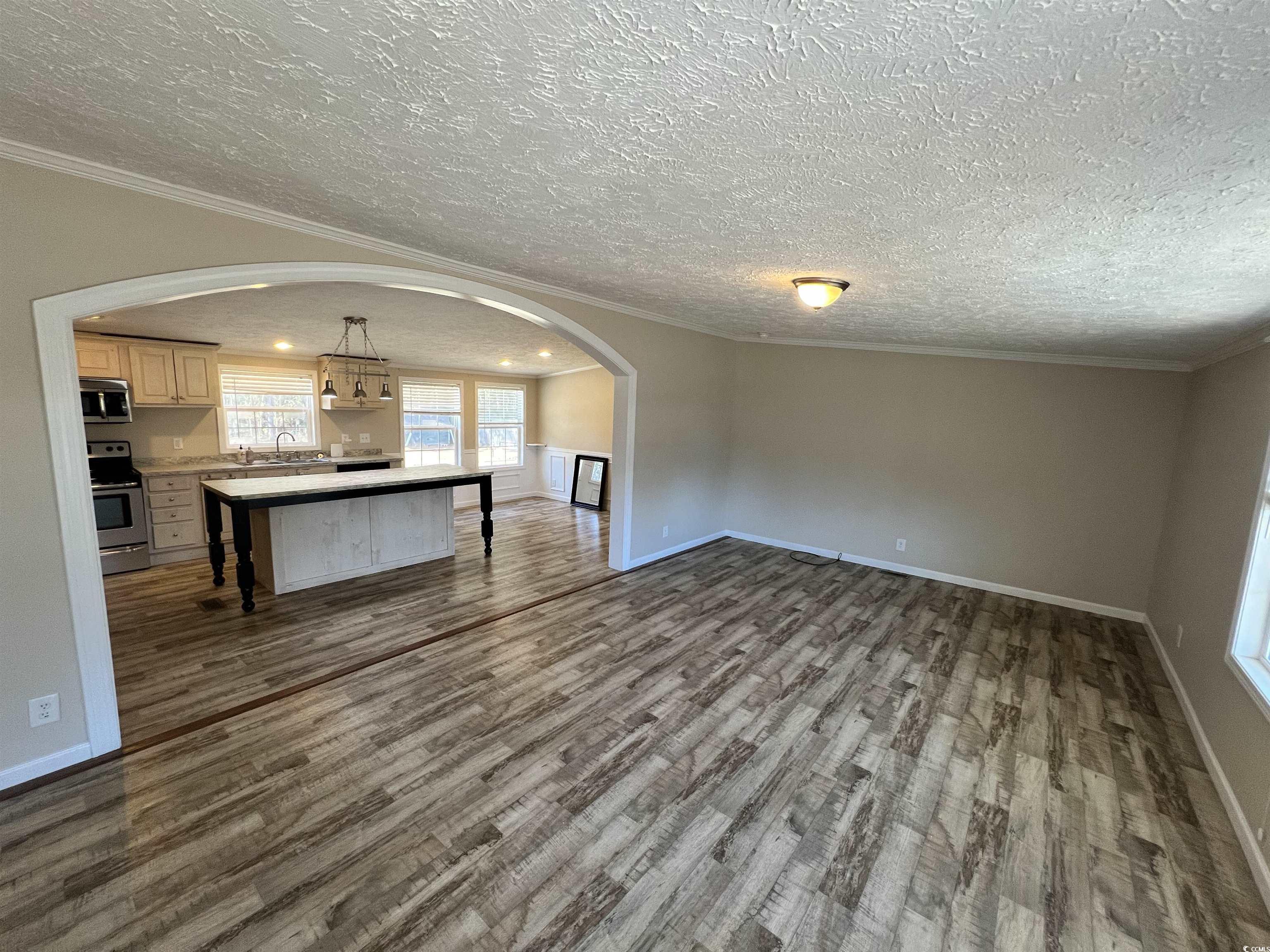 1408 Hyman Ln.