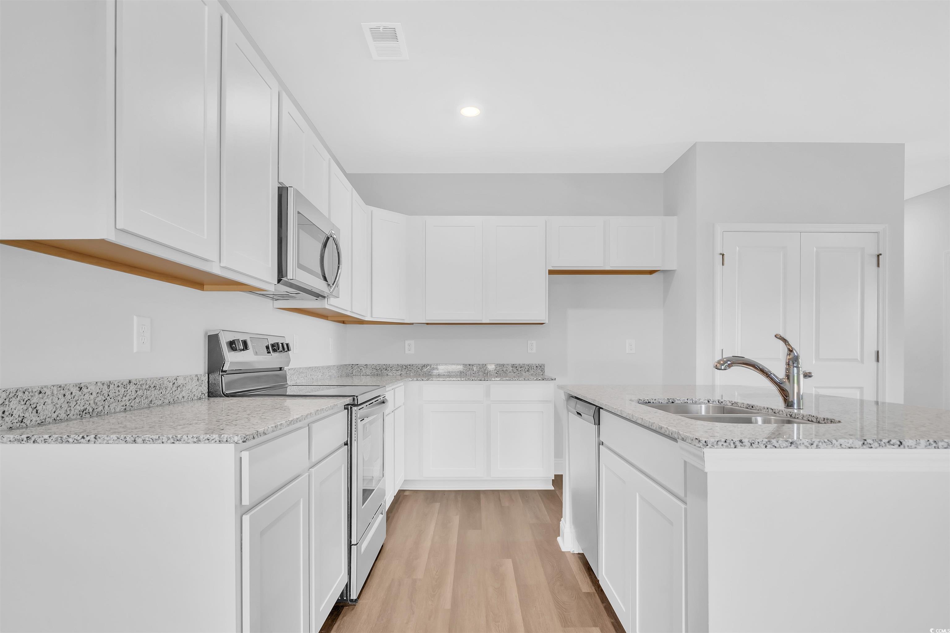 472 Waterend Dr. Unit: 5