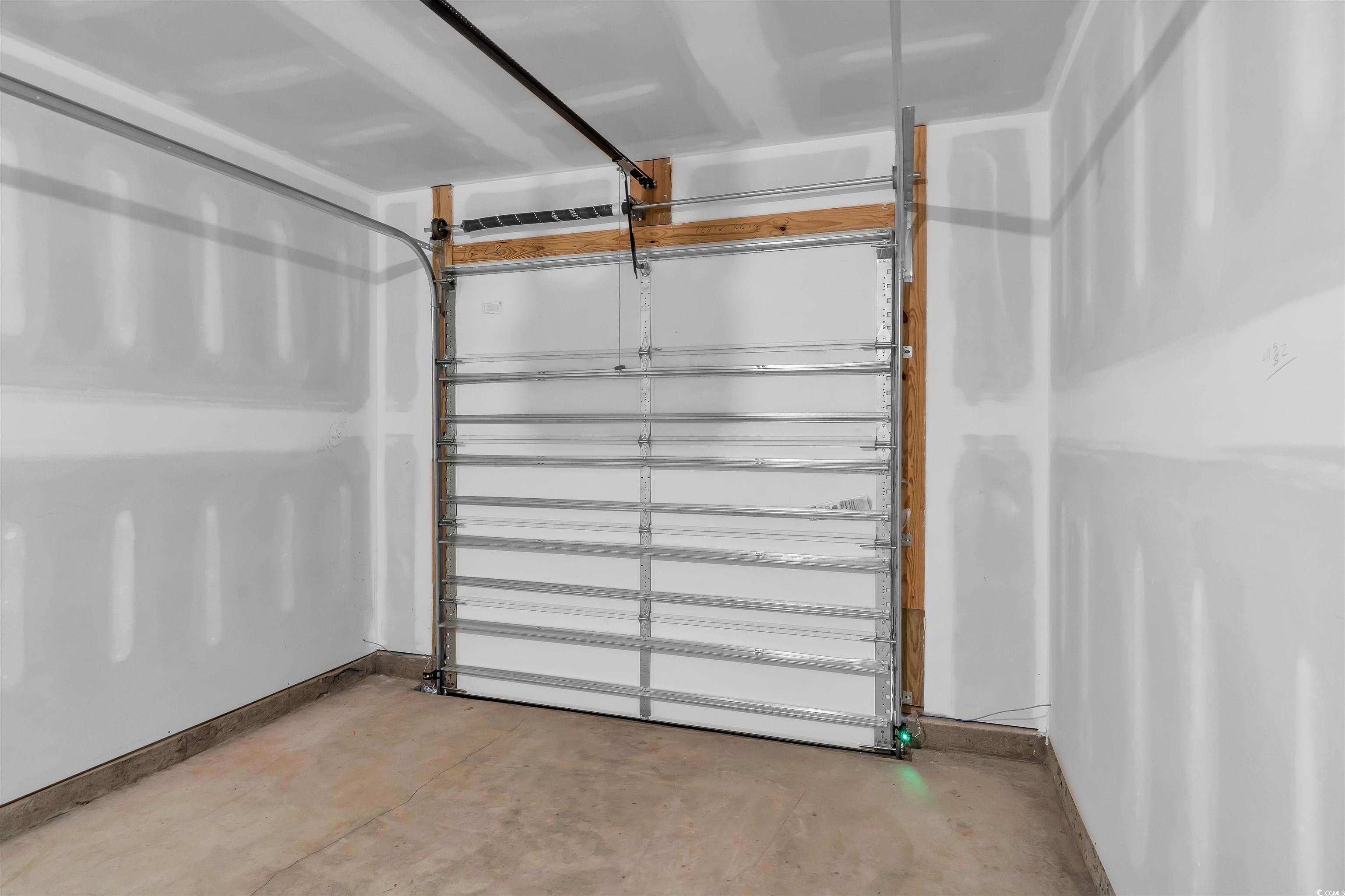 472 Waterend Dr. Unit: 5
