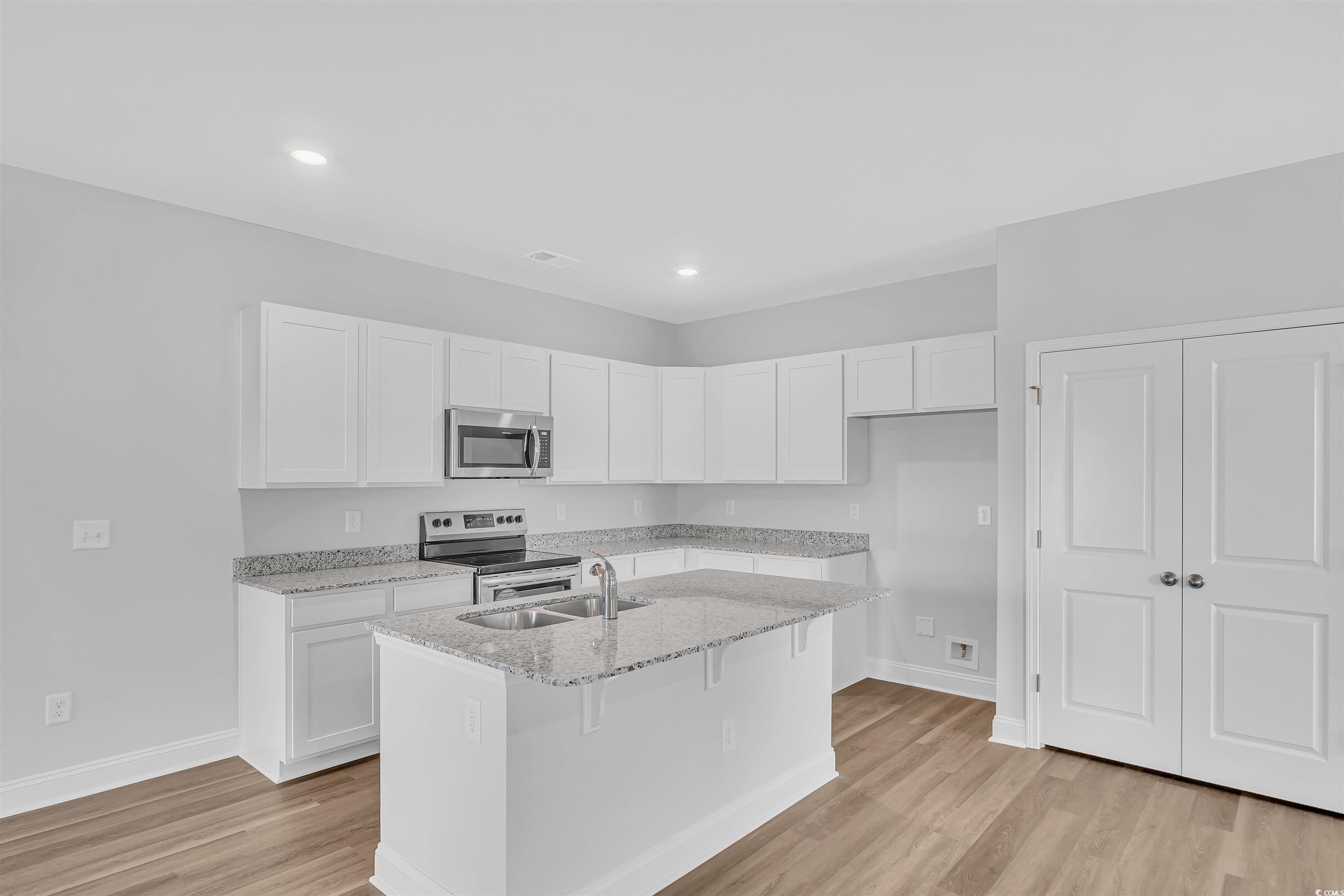 472 Waterend Dr. Unit: 5