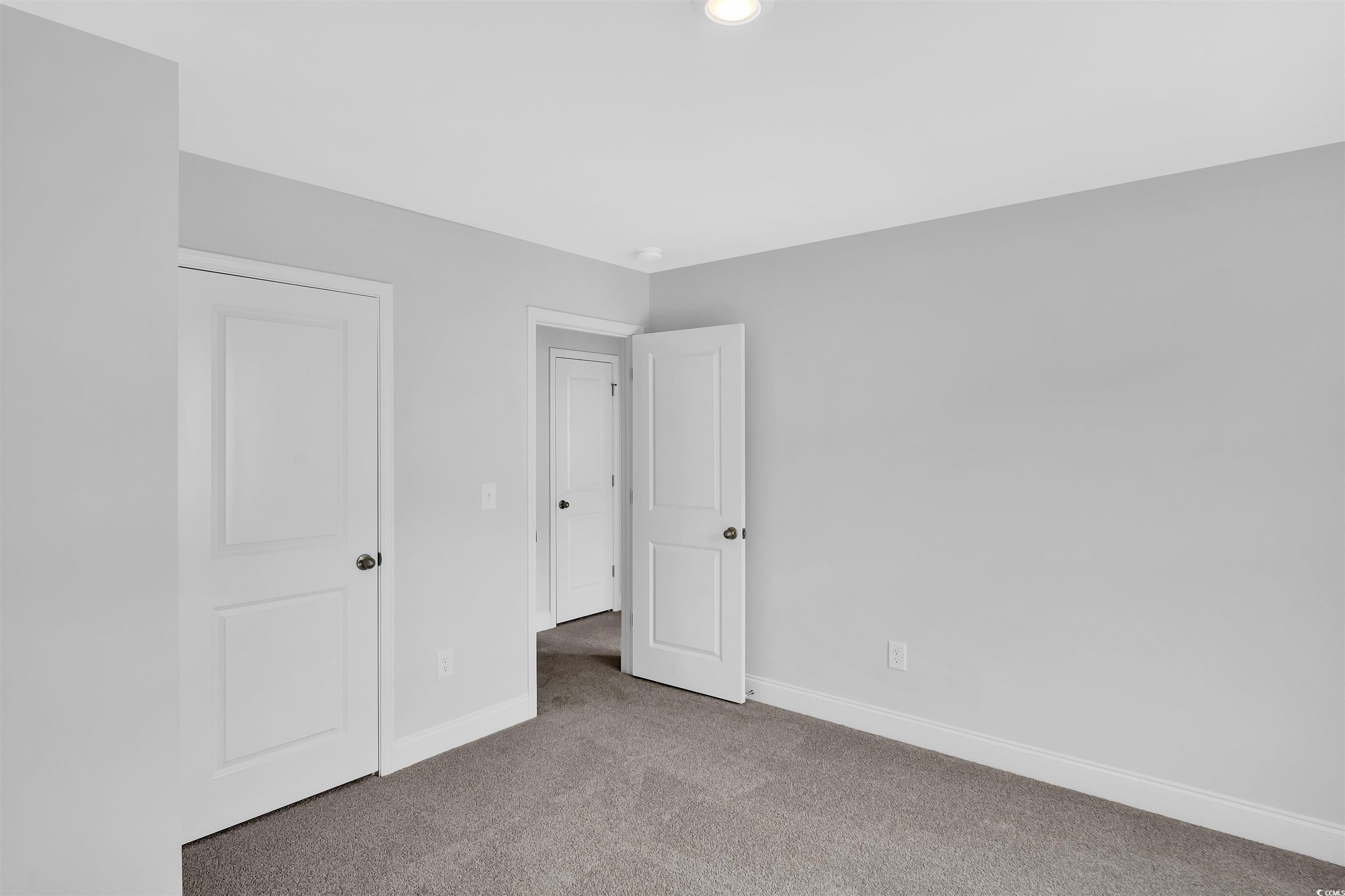 472 Waterend Dr. Unit: 5