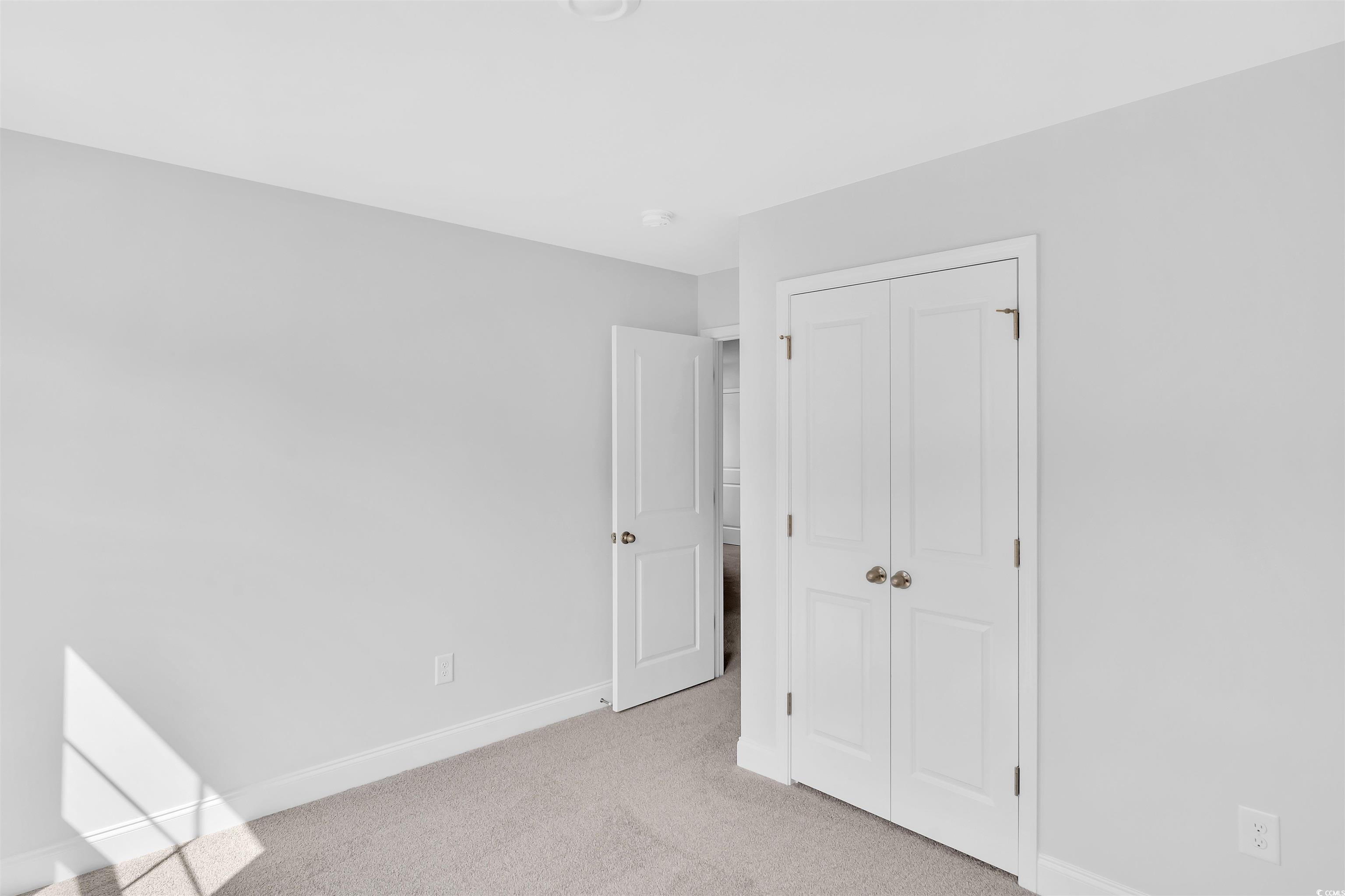 472 Waterend Dr. Unit: 5