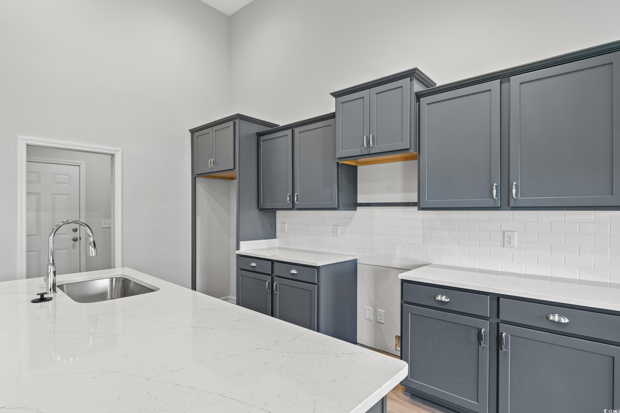 728 Chestnut Farms Dr.