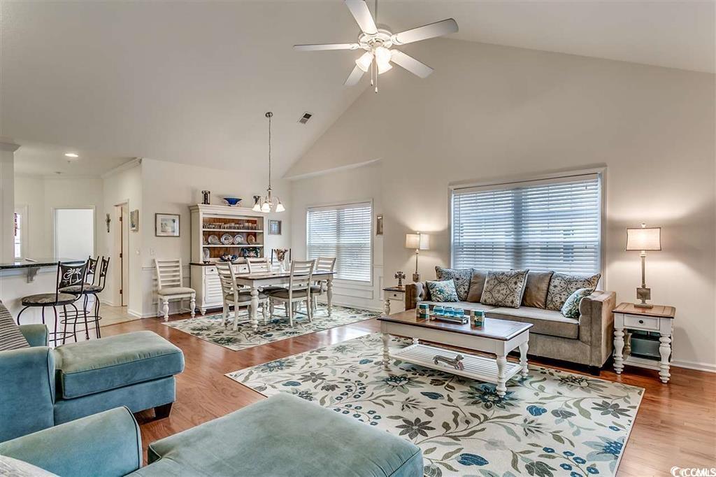 700 Sunnyside Dr. Unit: 201