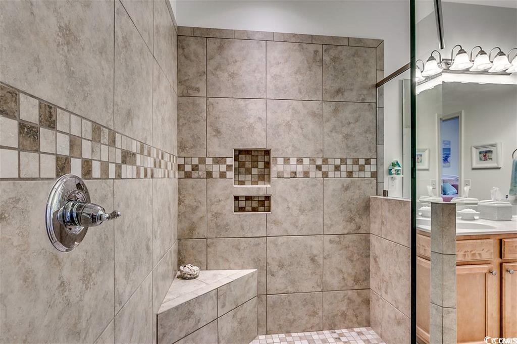 700 Sunnyside Dr. Unit: 201