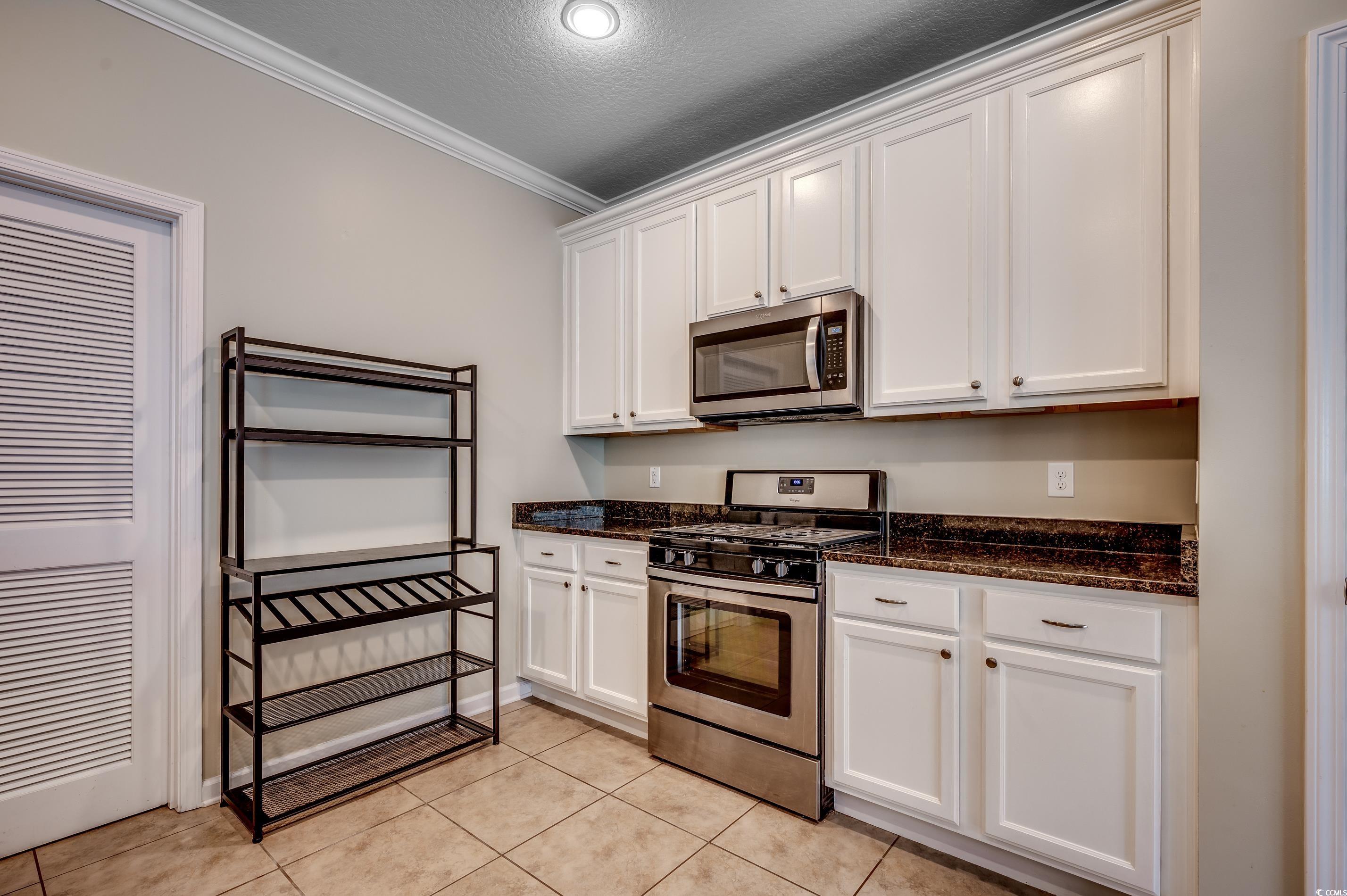 700 Sunnyside Dr. Unit: 201