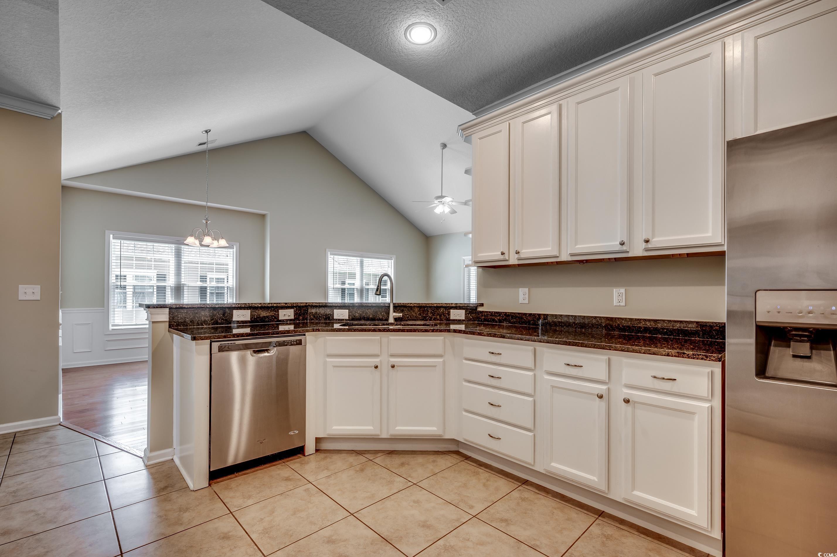 700 Sunnyside Dr. Unit: 201