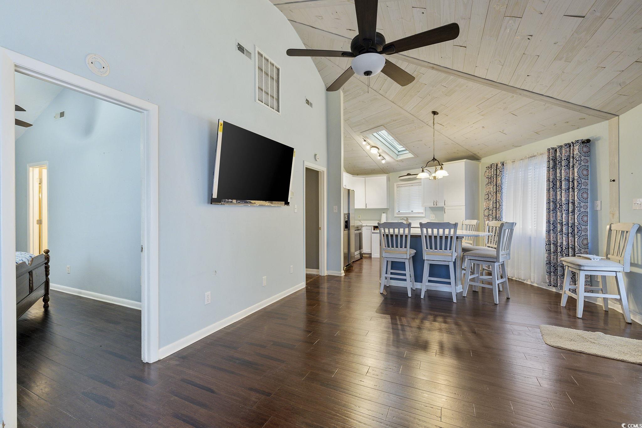 624 Tall Oaks Ln.