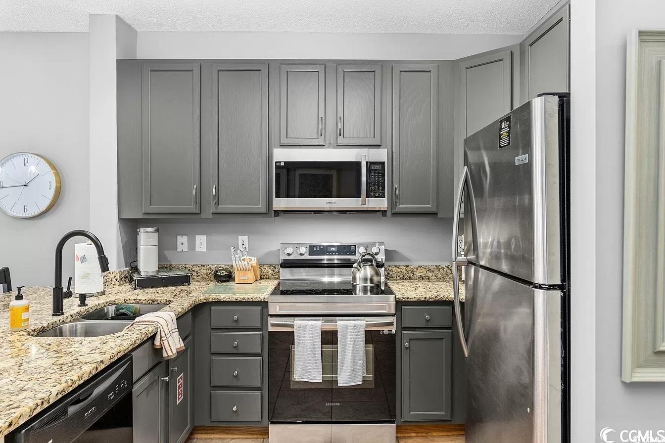 4525 Girvan Dr. Unit: D