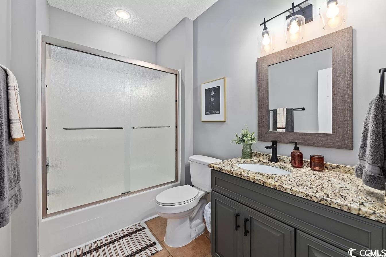 4525 Girvan Dr. Unit: D