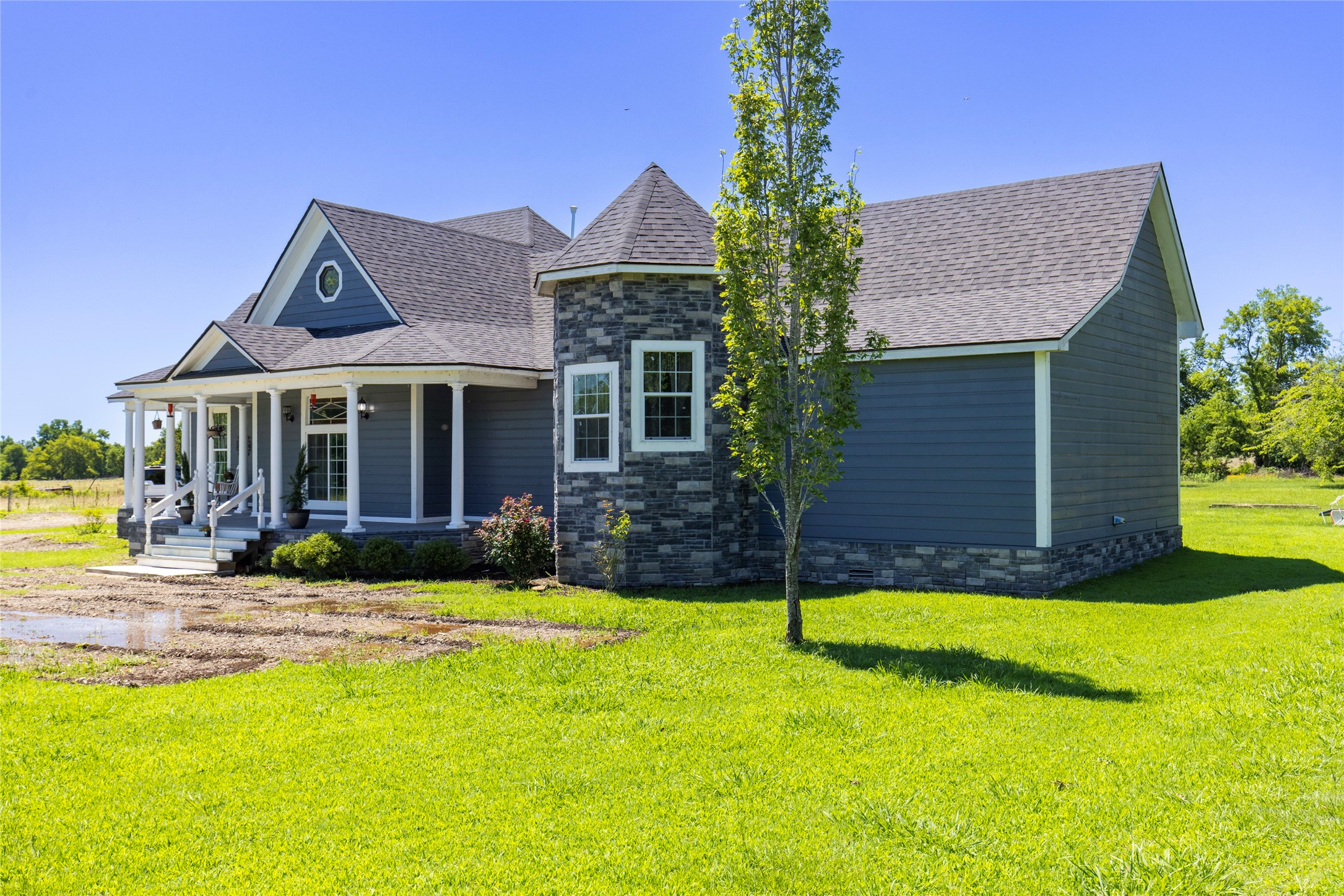 9221 FM 1567 E