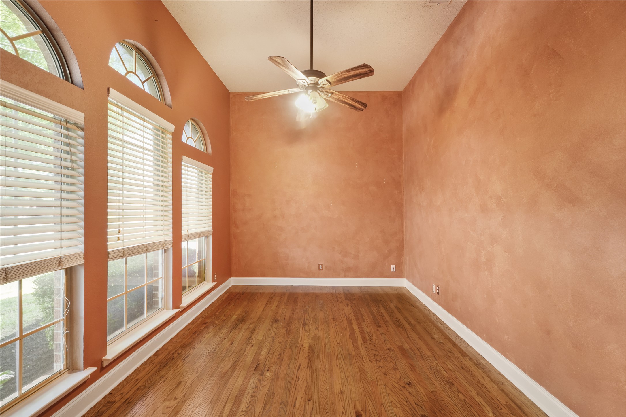 1903 Stonecrest Trail