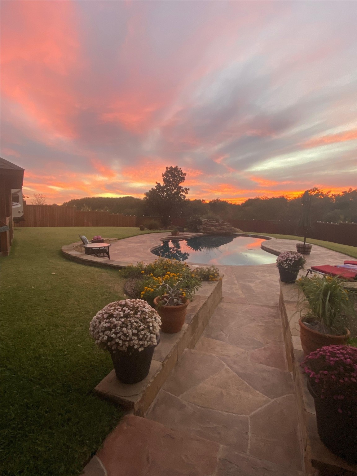 1903 Stonecrest Trail