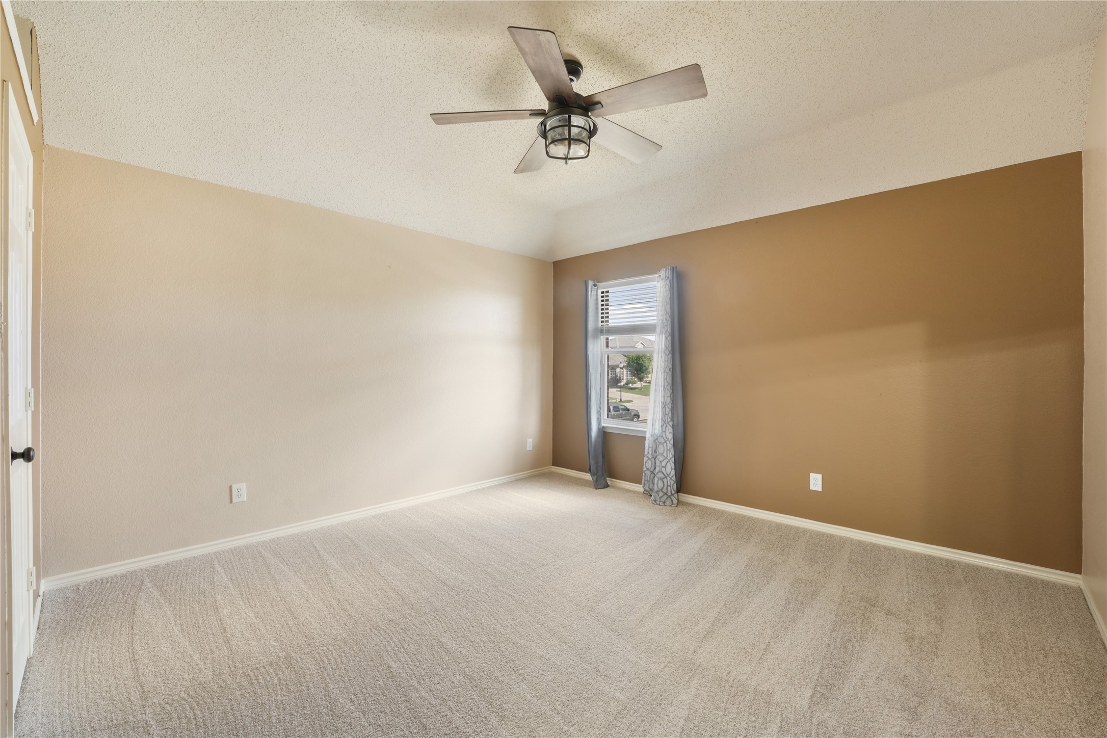 1903 Stonecrest Trail