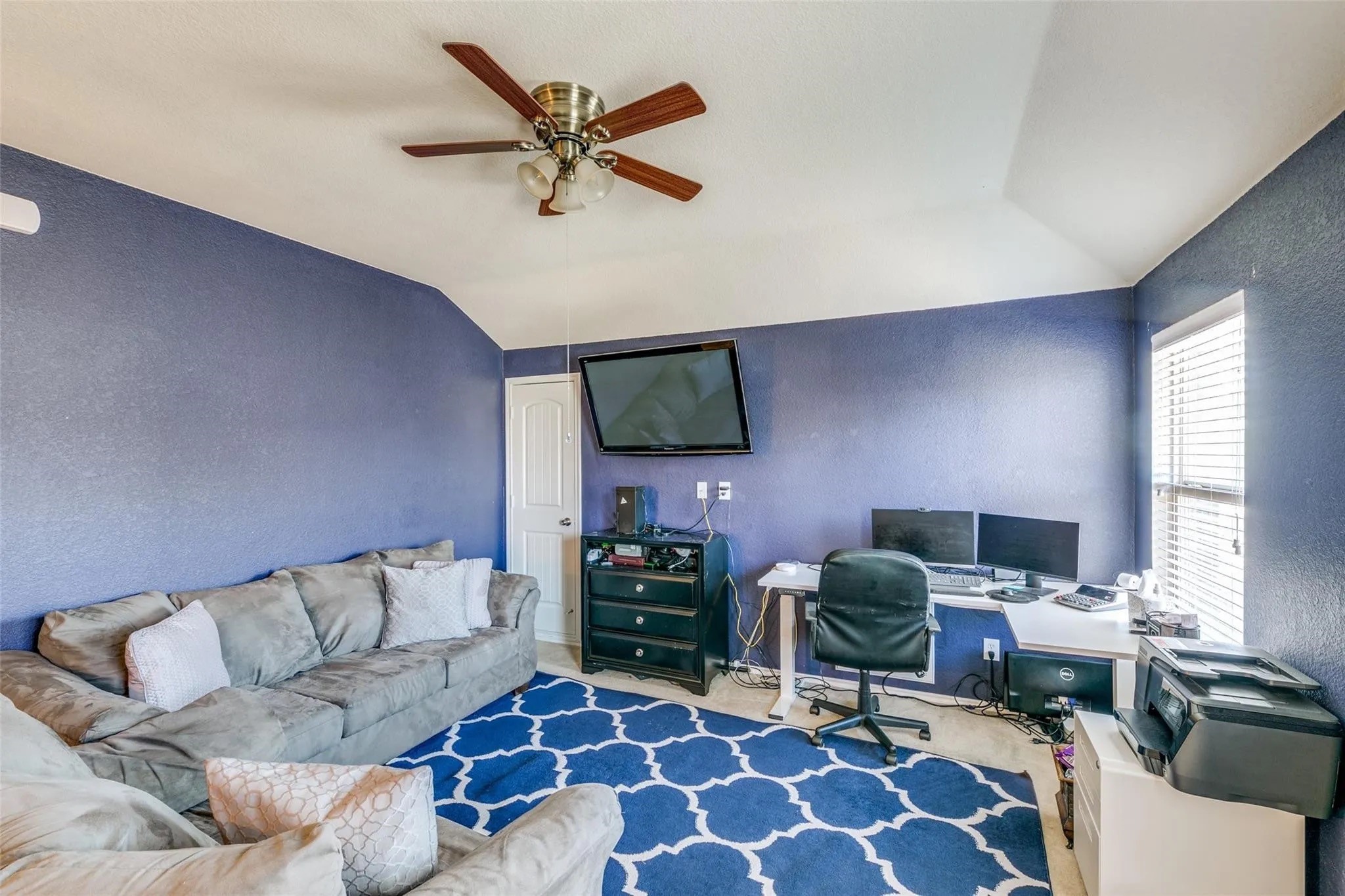 1328 Hill View Trail