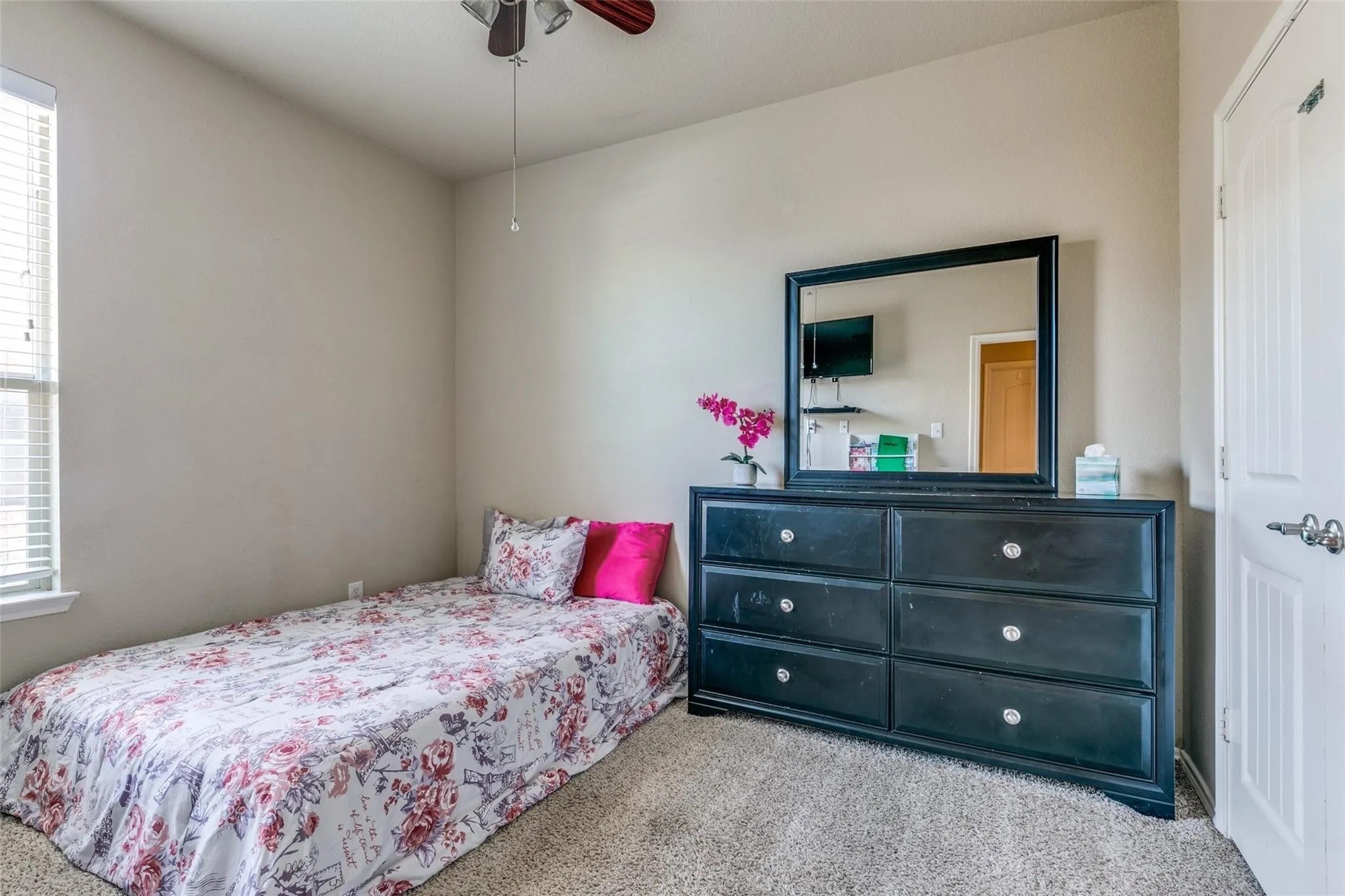 1328 Hill View Trail