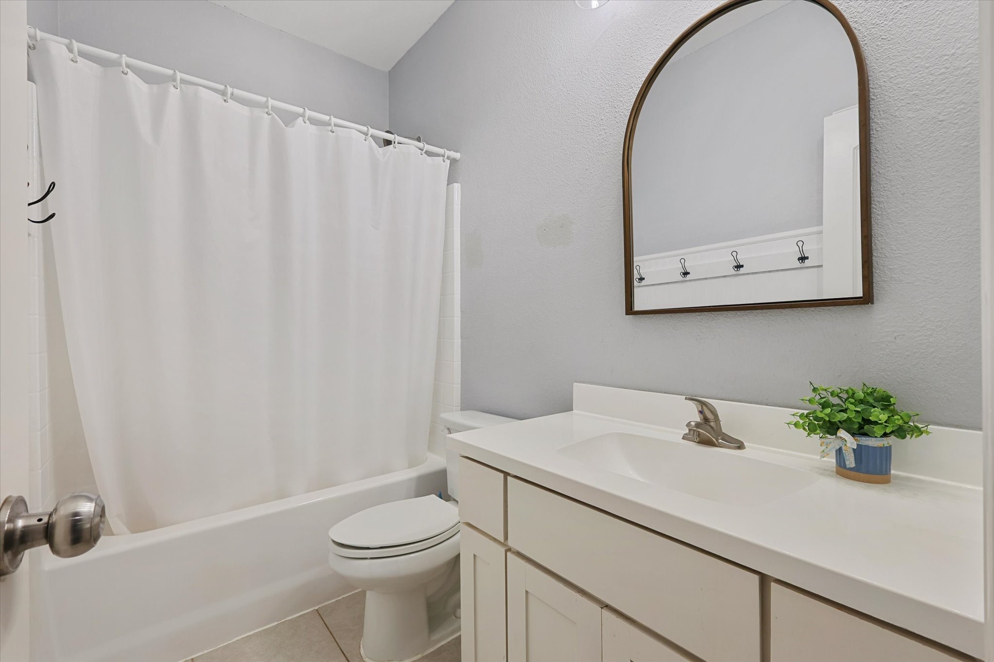 1185 E Jefferson Street