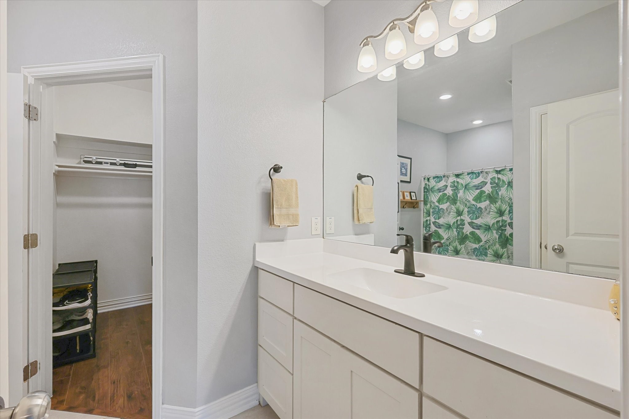 1185 E Jefferson Street