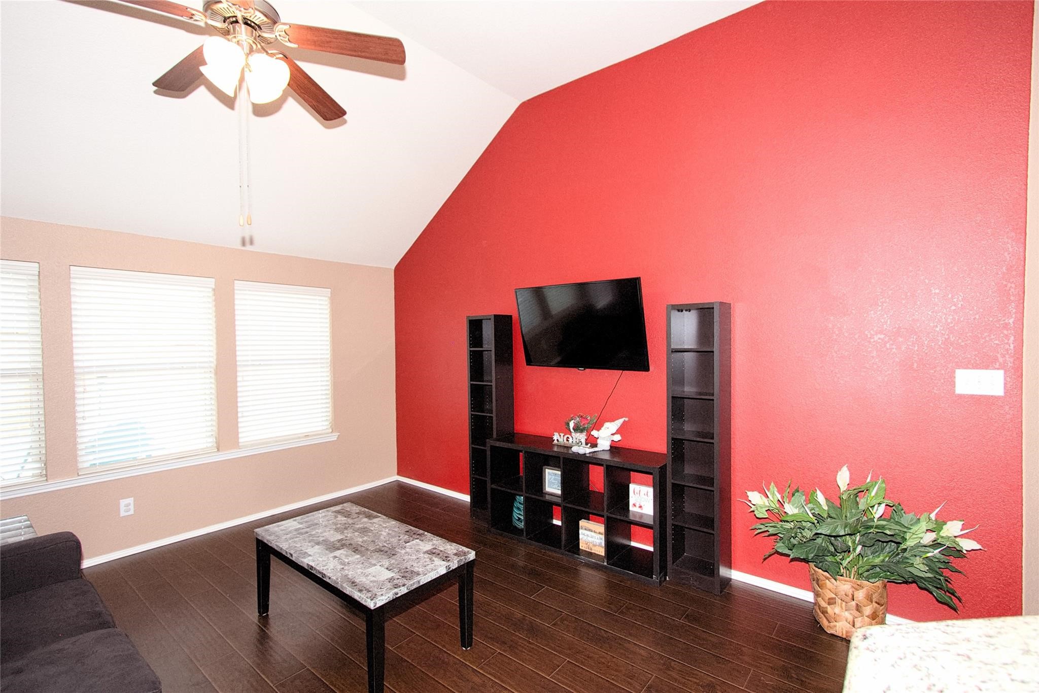 1405 Villa Paloma Boulevard