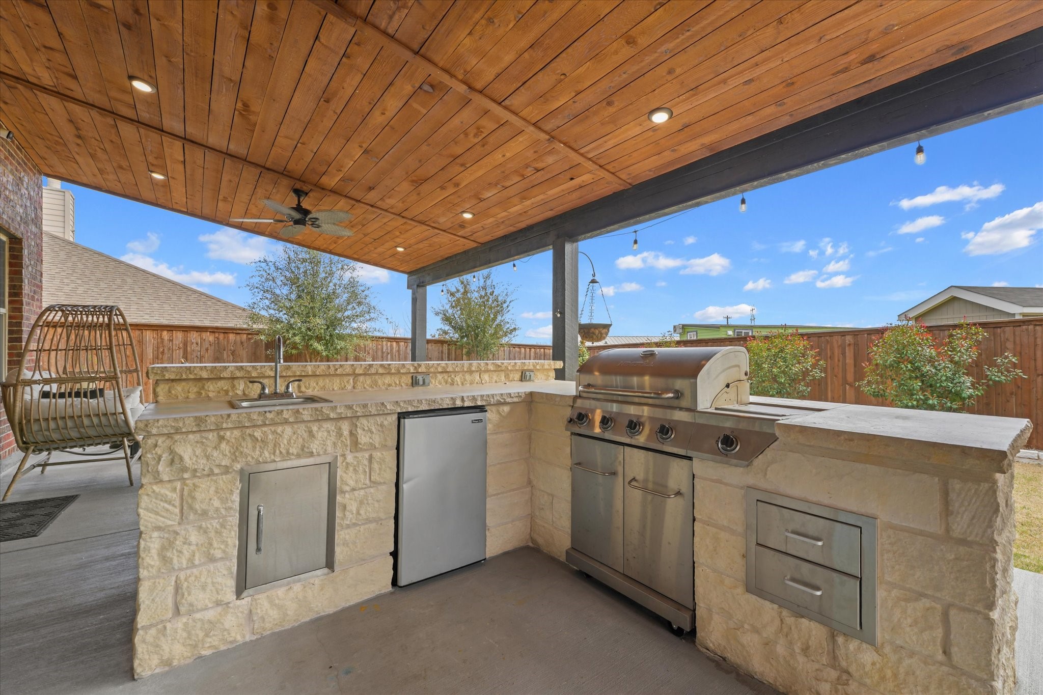 1312 Hill View Trail