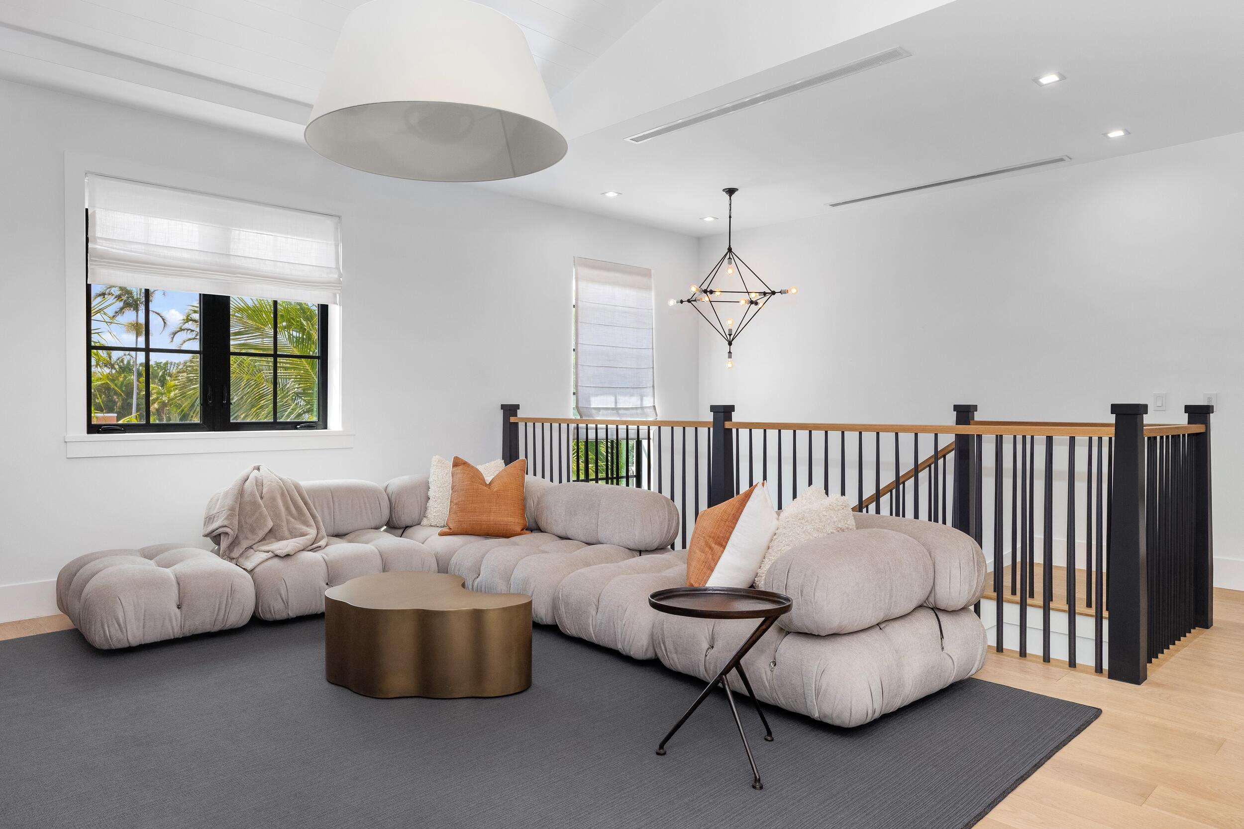 734 S Ocean Boulevard