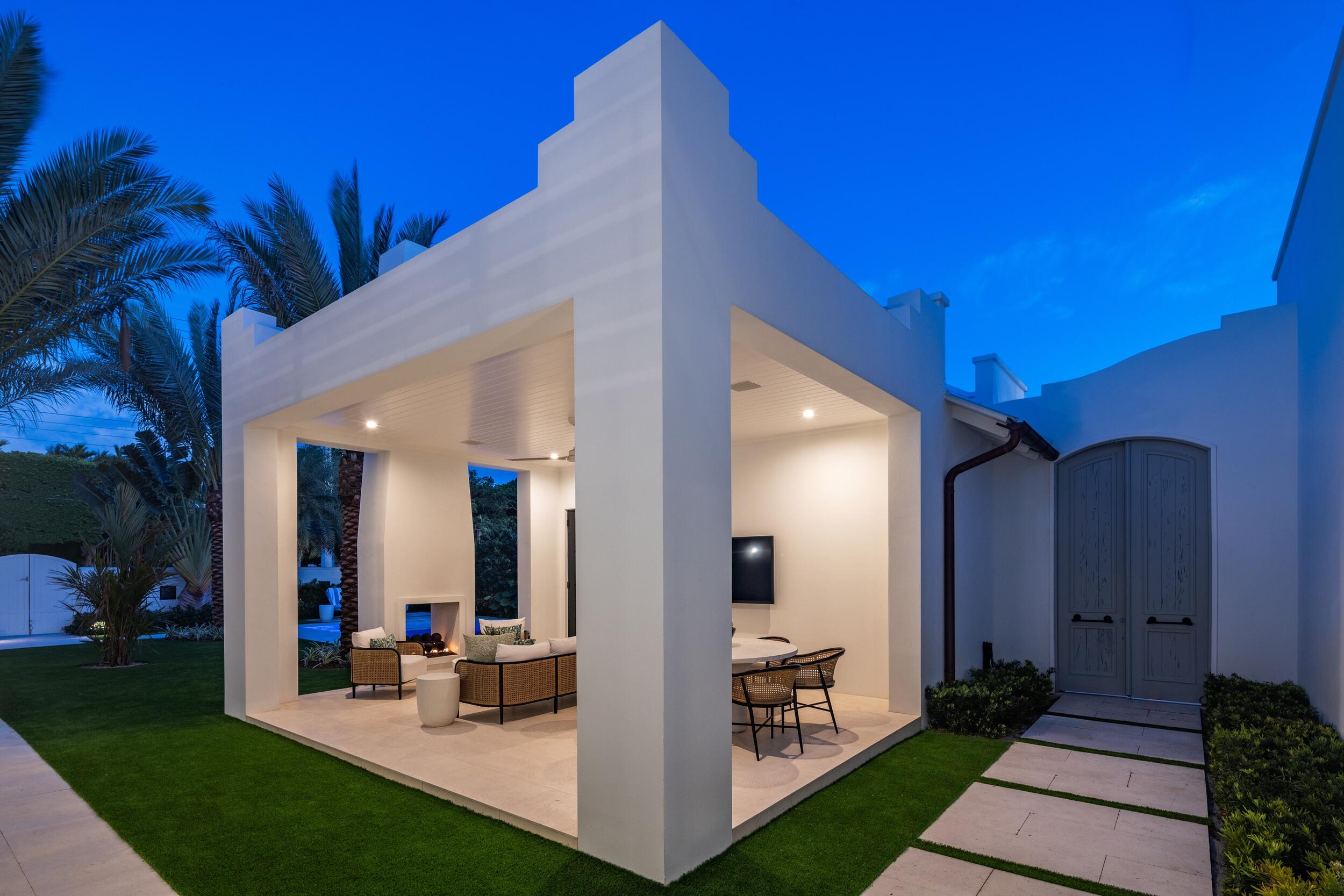 734 S Ocean Boulevard