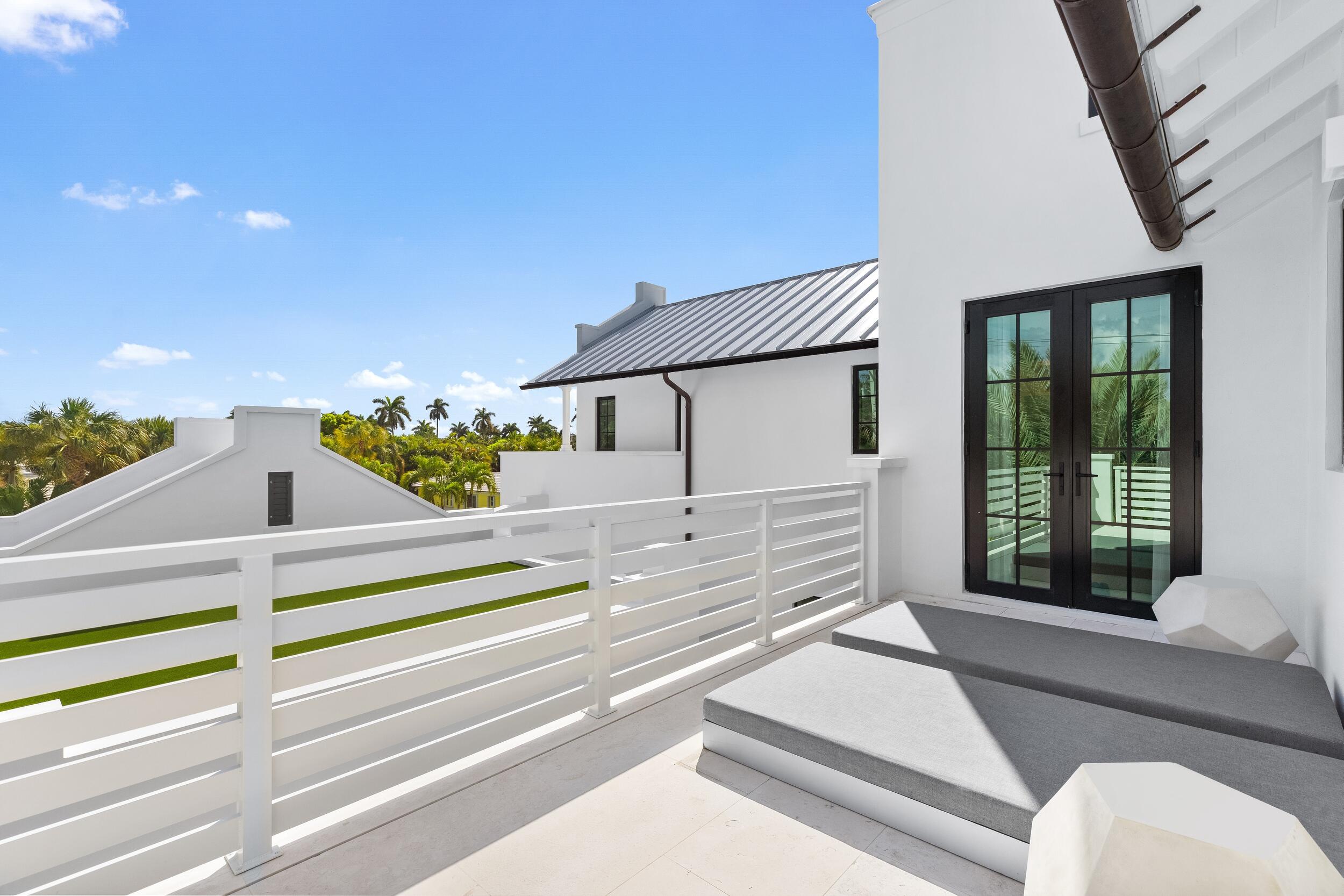 734 S Ocean Boulevard