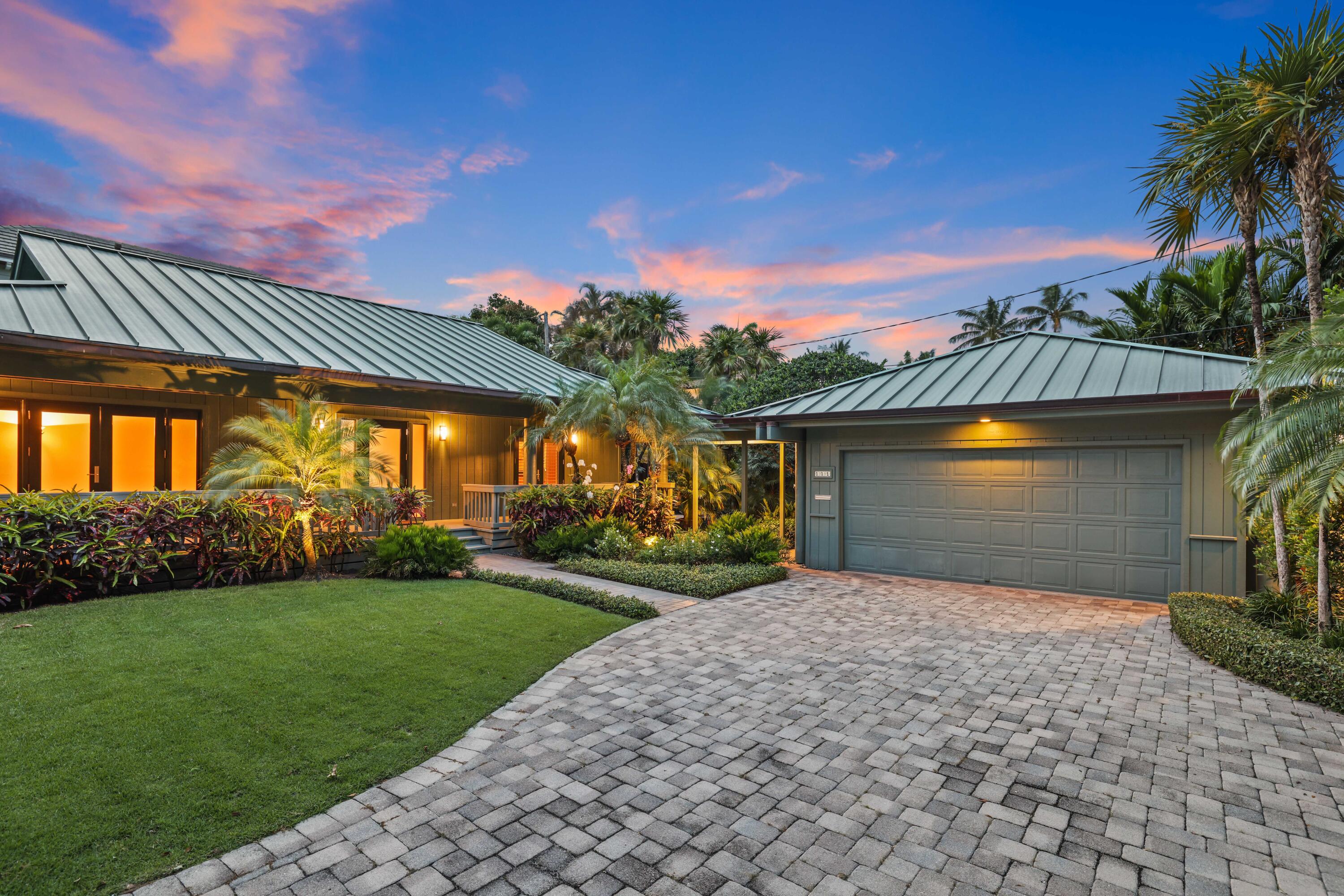 111 S Flagler Way