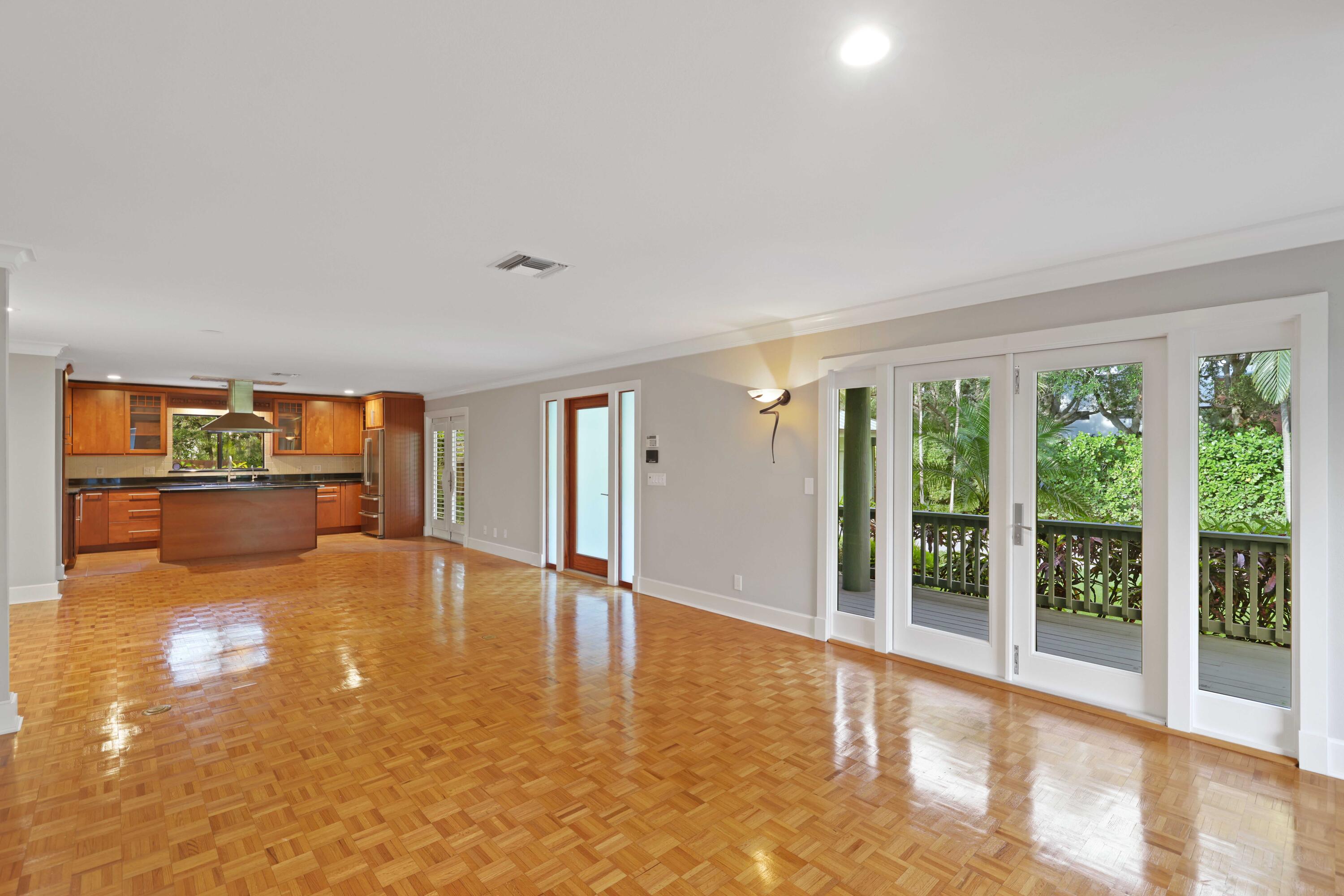 111 S Flagler Way