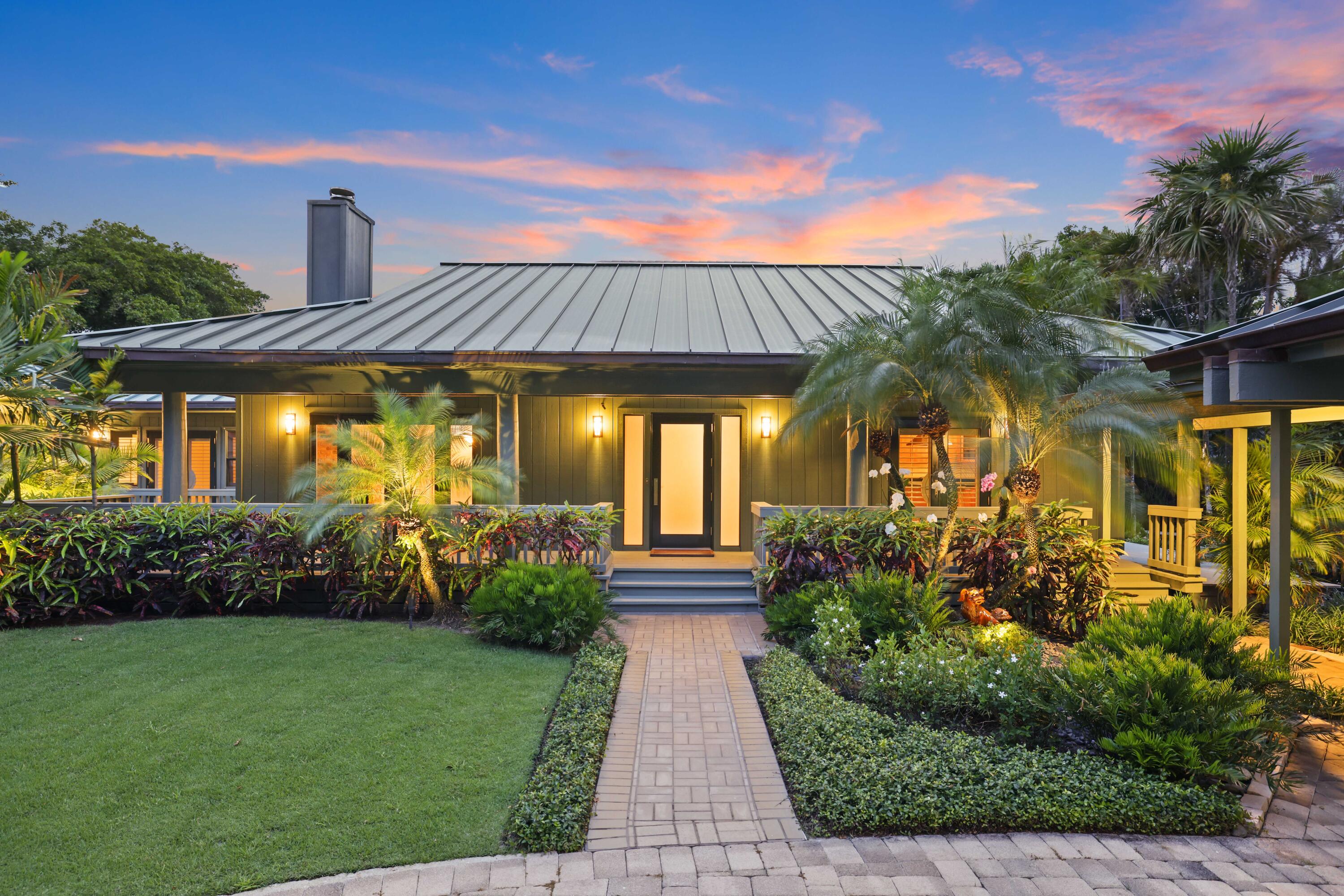 111 S Flagler Way