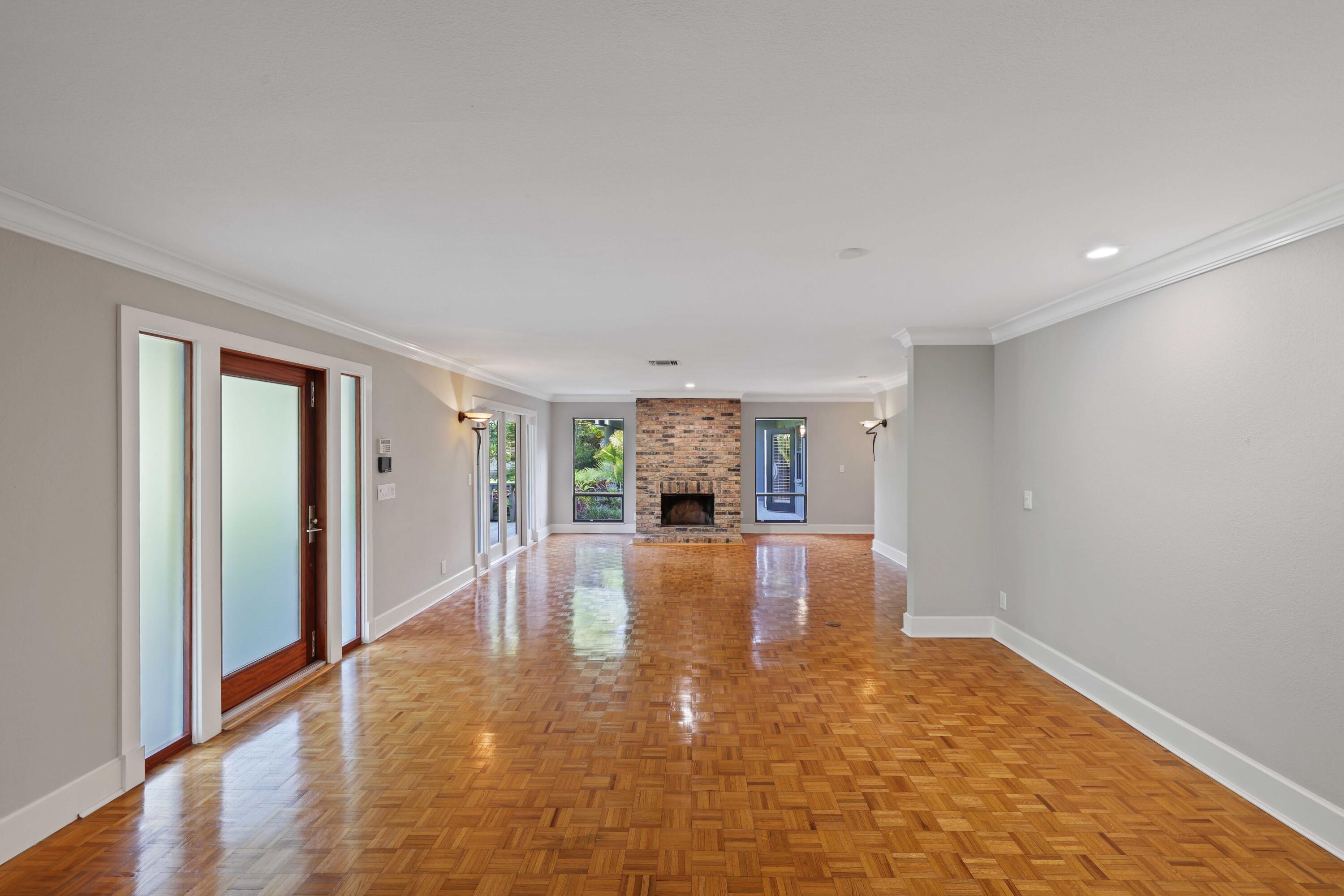111 S Flagler Way