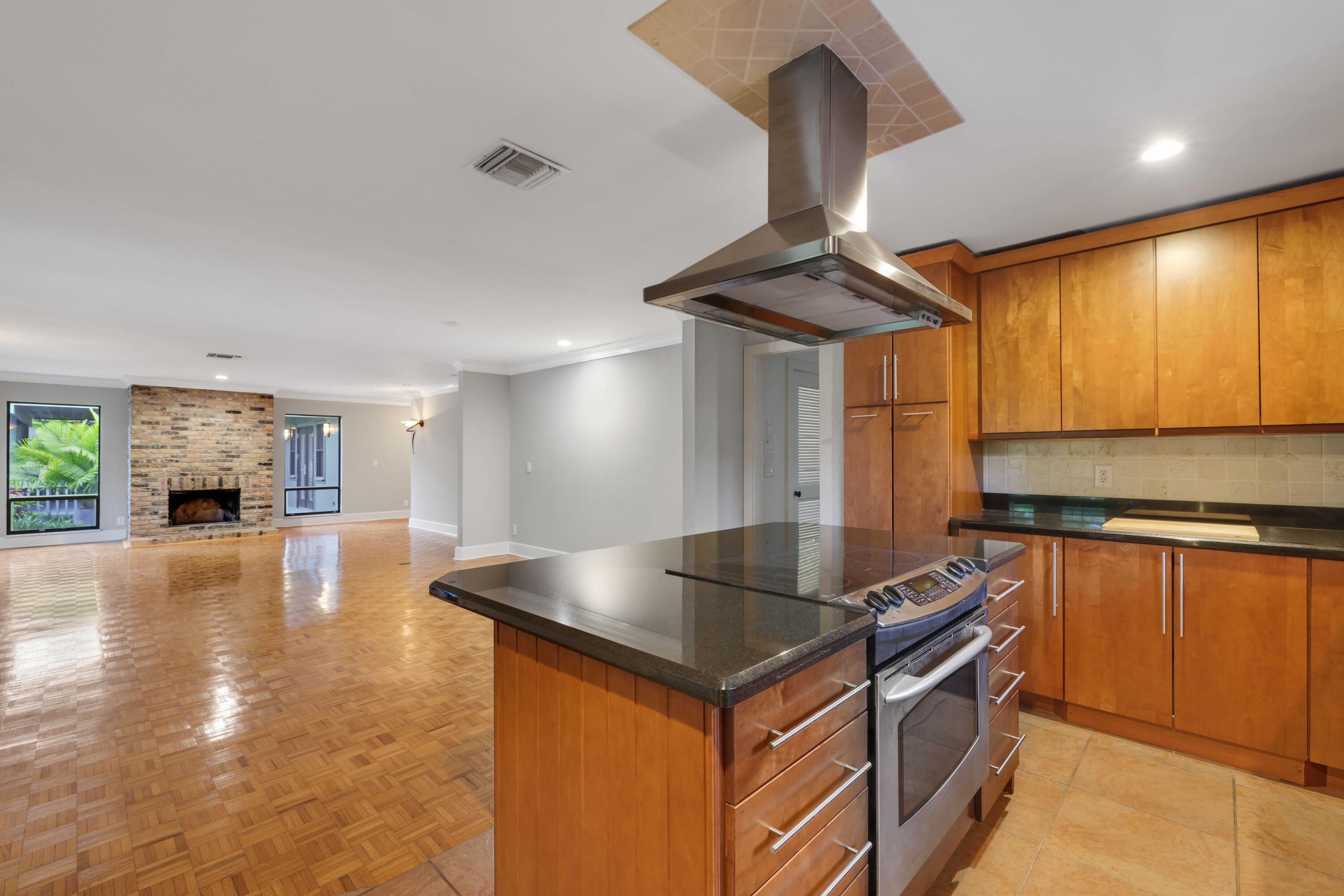 111 S Flagler Way