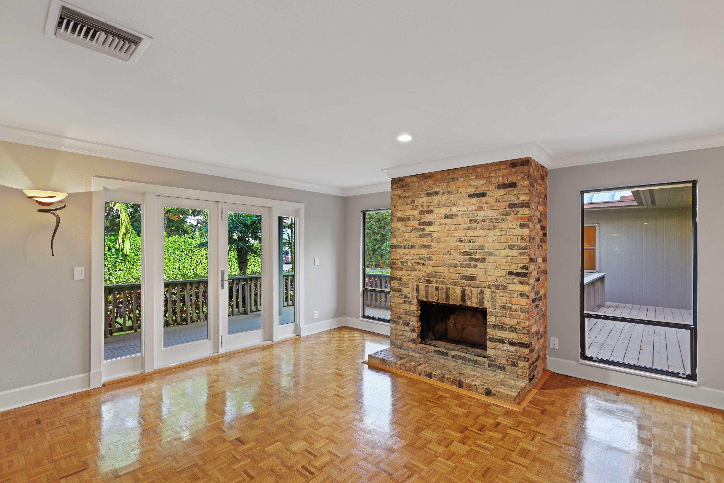 111 S Flagler Way