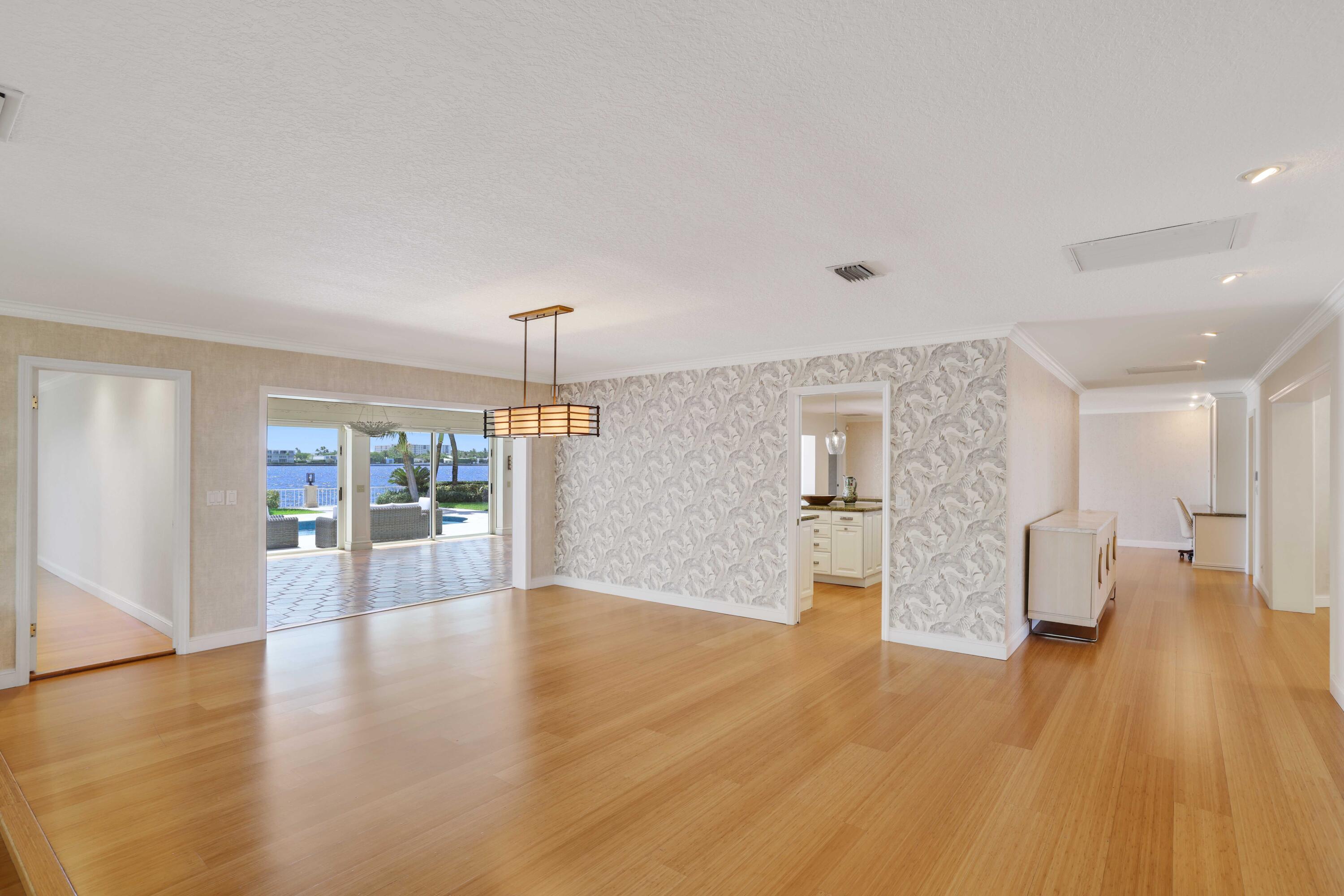 2204 Notre Dame Drive