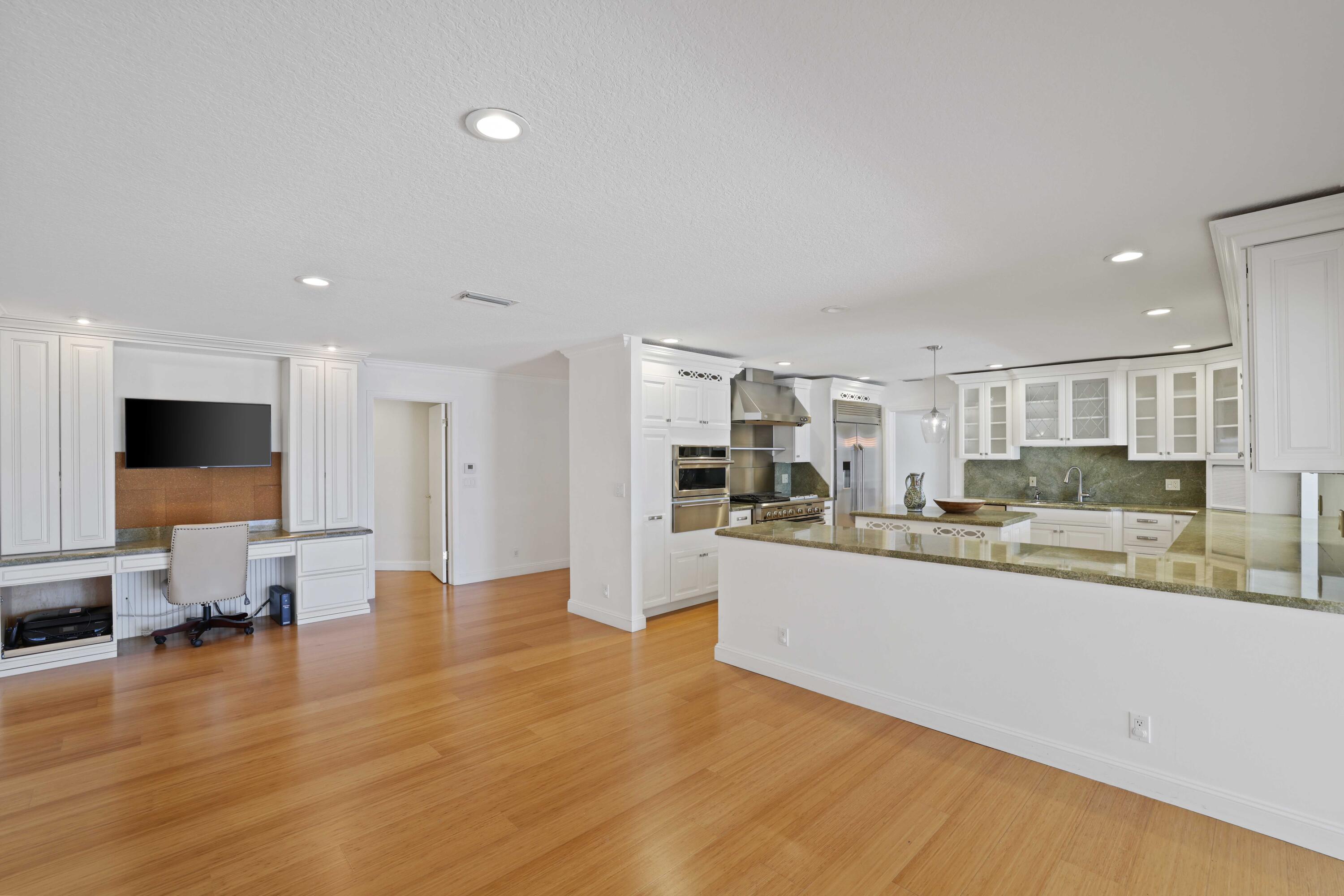 2204 Notre Dame Drive