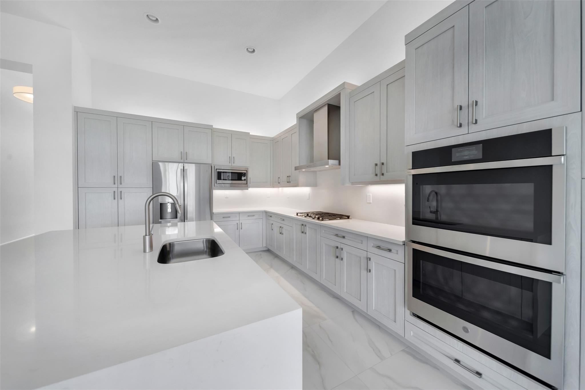 9217 Mountain Pine Grv