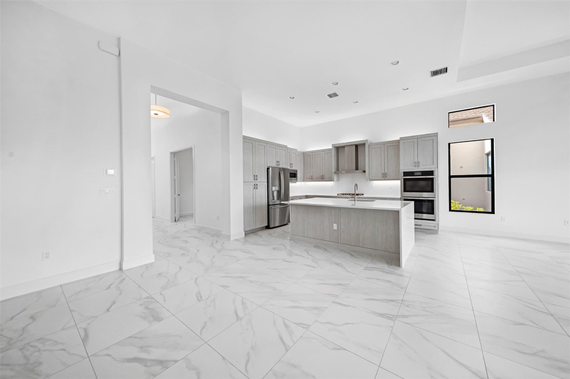 9217 Mountain Pine Grv