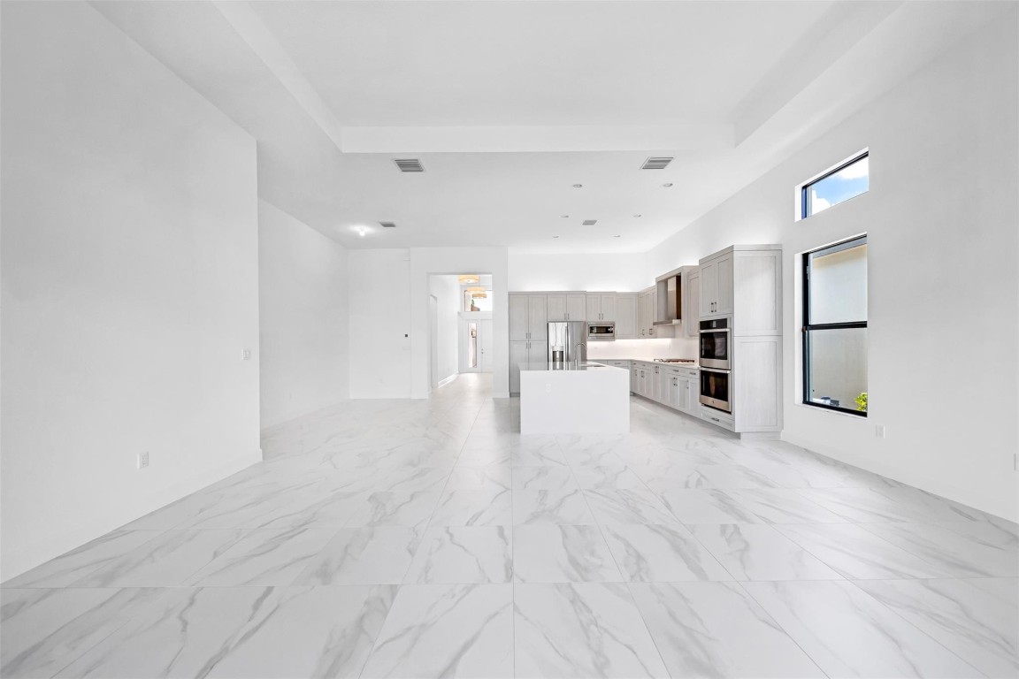 9217 Mountain Pine Grv